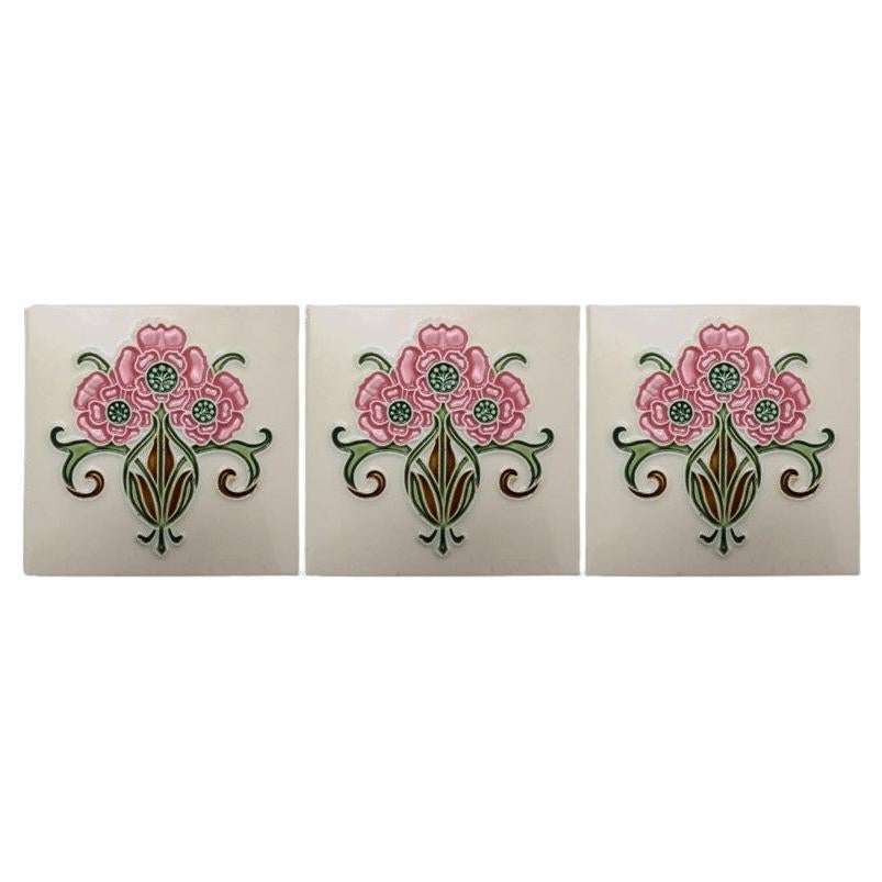 1 des 35 carreaux en relief vernis authentiques Art Nouveau de Gilliot, datant des années 1920 environ