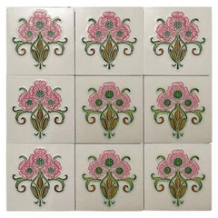 1 des 35 carreaux en relief vernis authentiques Art Nouveau de Gilliot, datant des années 1920 environ