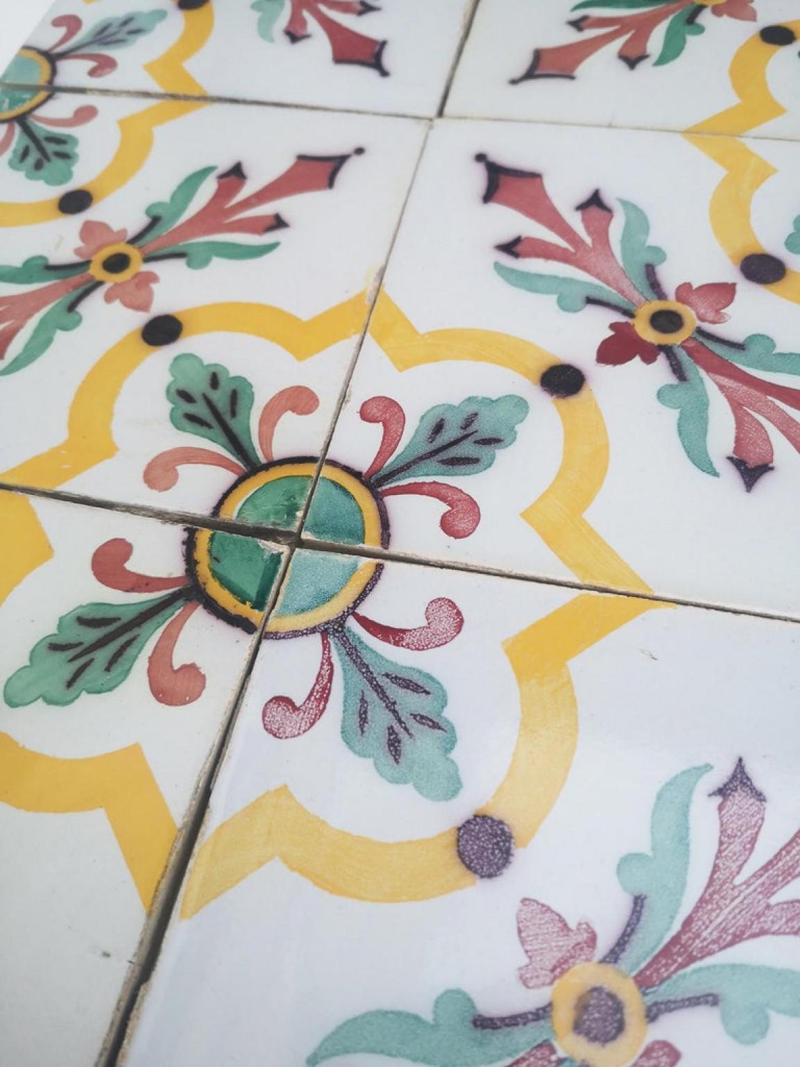 1 of the 350 Handmade Antique Ceramic Tiles by Devres, France, 1920s For Sale 2