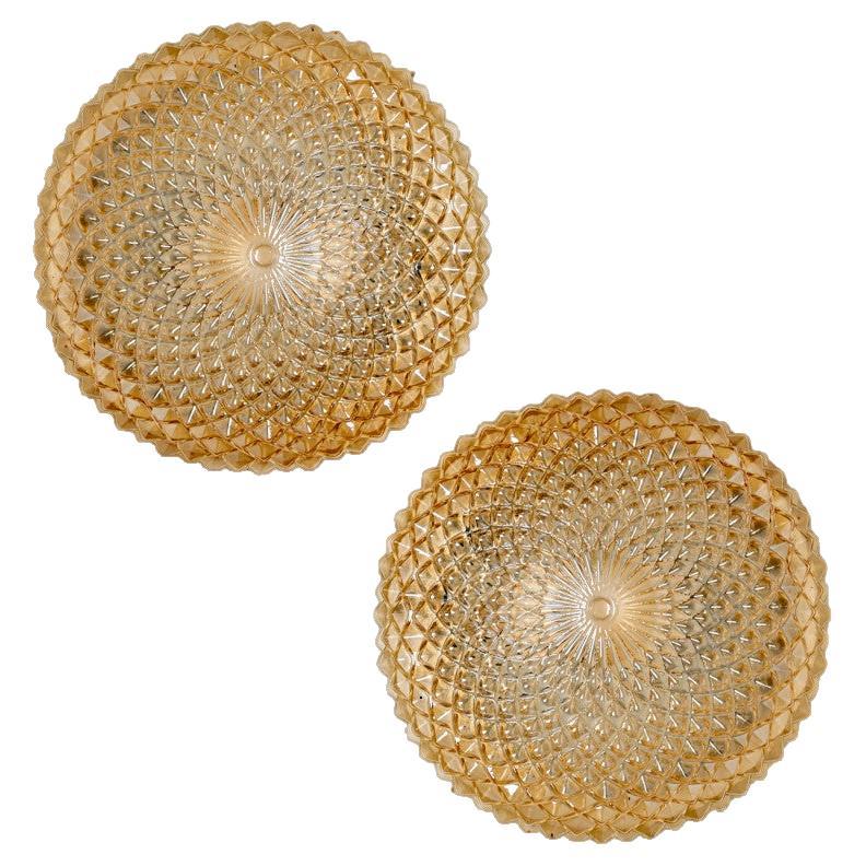1 der 4 Amber Glass Flush Mount or Wall Lights Deutschland, 1960er Jahre im Angebot 1
