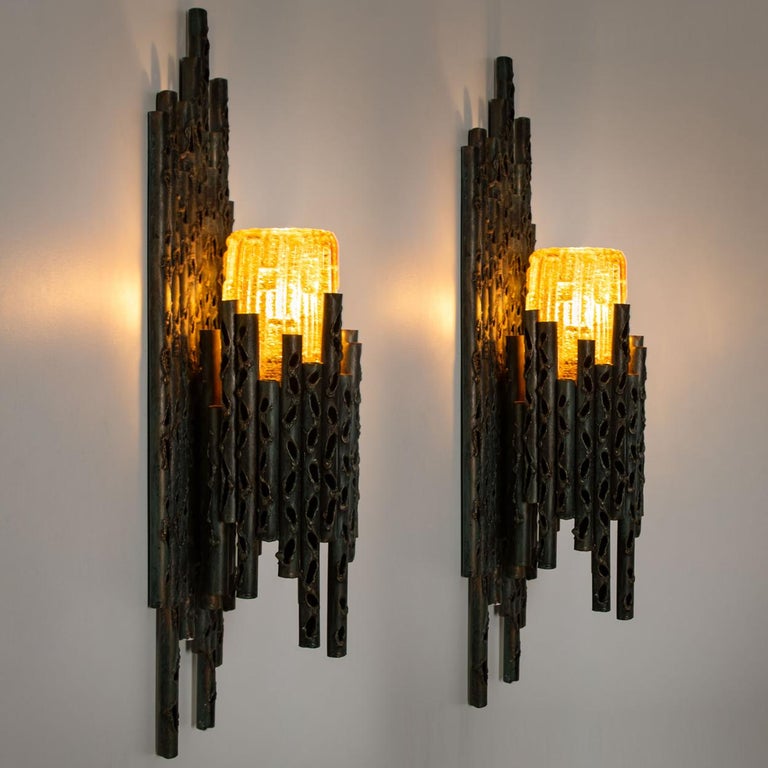 1 of the 4 Brutalist Wall Scones with Murano Glass by Marcello Fantoni, 1960s In Good Condition For Sale In Rijssen, NL
