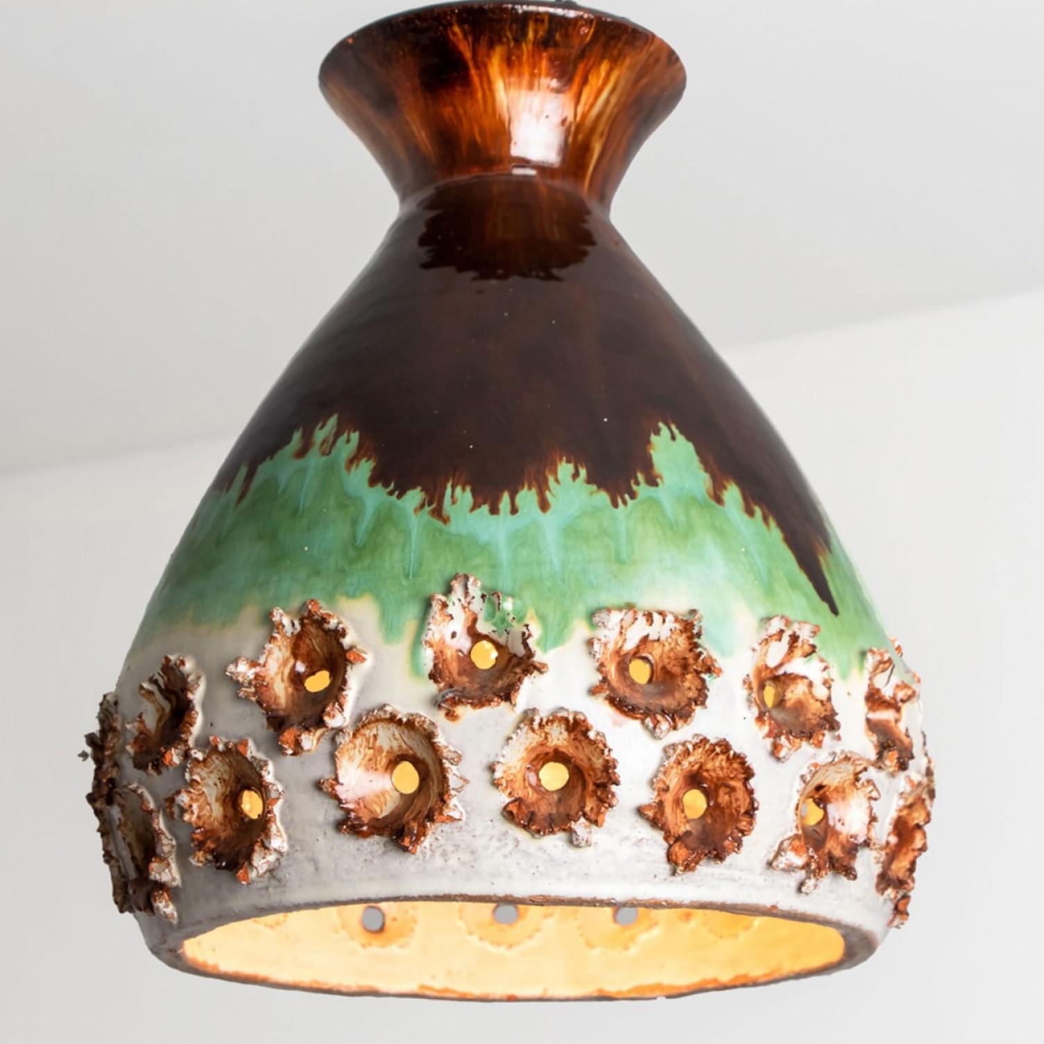 1 dei 4 ciondoli in ceramica Greene & Greene Blu, Danimarca 1970 in vendita 3