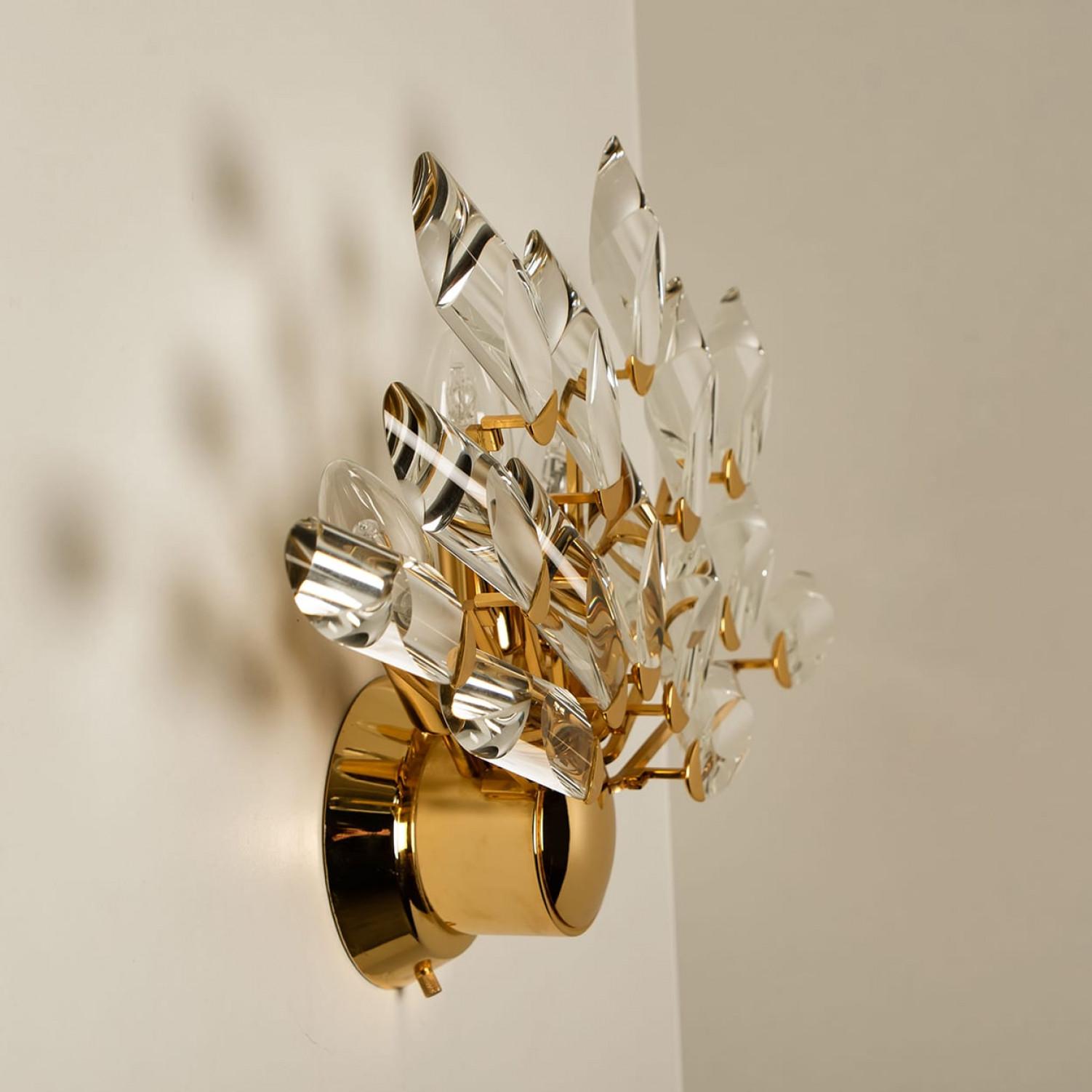 1 of the 4 Crystal Gilded Brass Sconces by Oscar Torlasco for Stilkronen For Sale 4