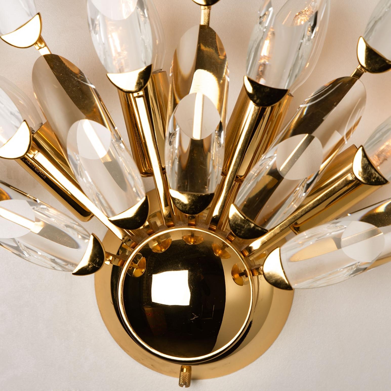 1 of the 4 Crystal Gilded Brass Sconces by Oscar Torlasco for Stilkronen For Sale 2