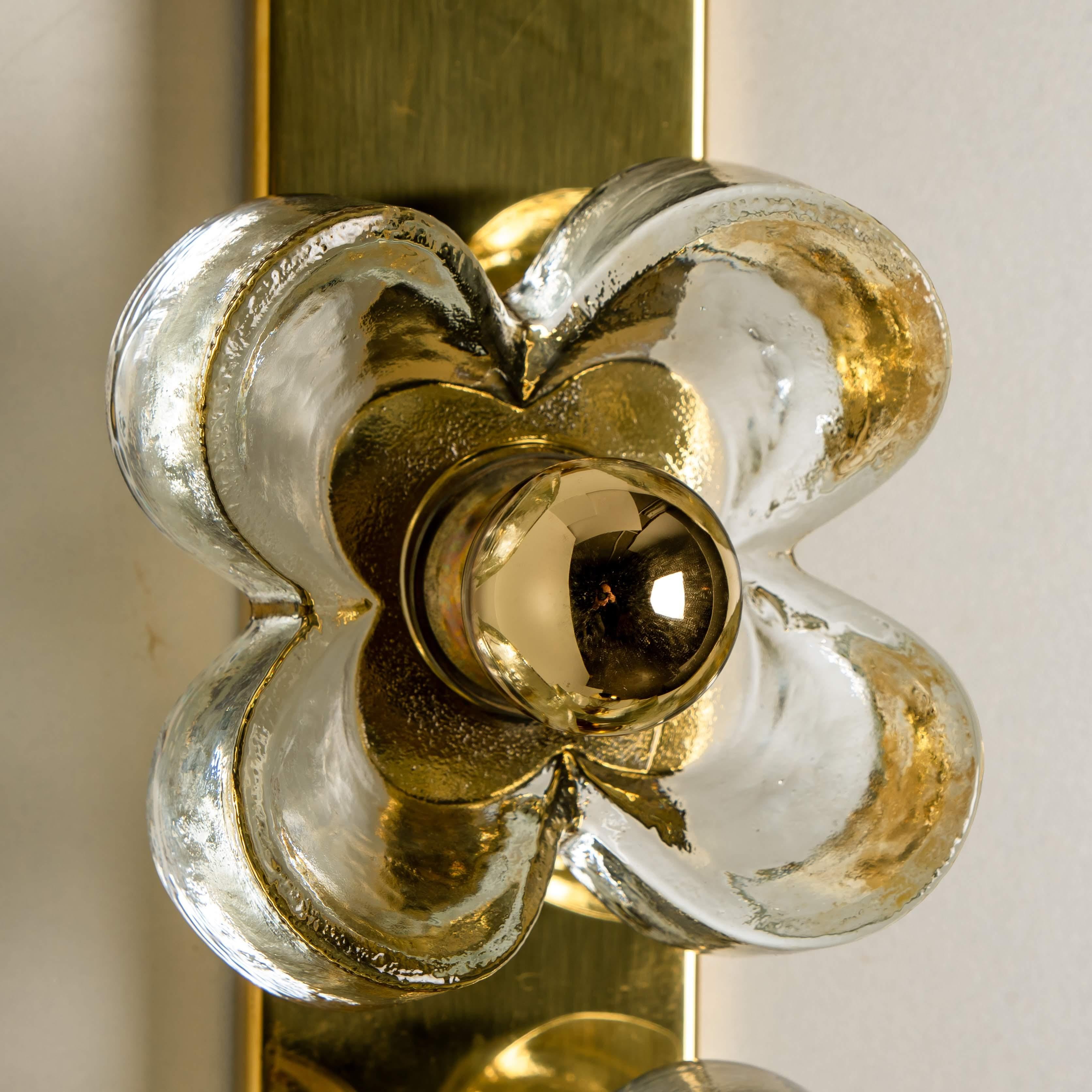 1 of the 4 Flower Wall Lights, Brass and Glass by Sische, 1970s For Sale 1