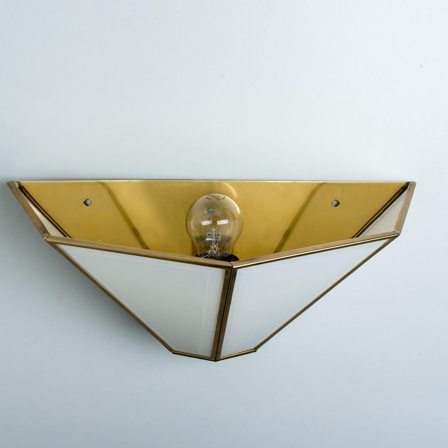 1 de los 4 apliques geométricos de latón dorado blanco, 1970, Alemania en venta 4