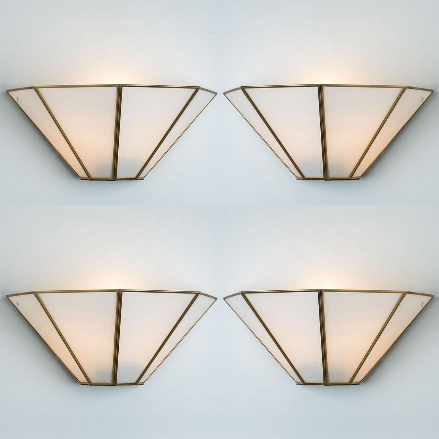 1 delle 4 applique geometriche in ottone dorato e bianco, 1970, Germania in vendita 6