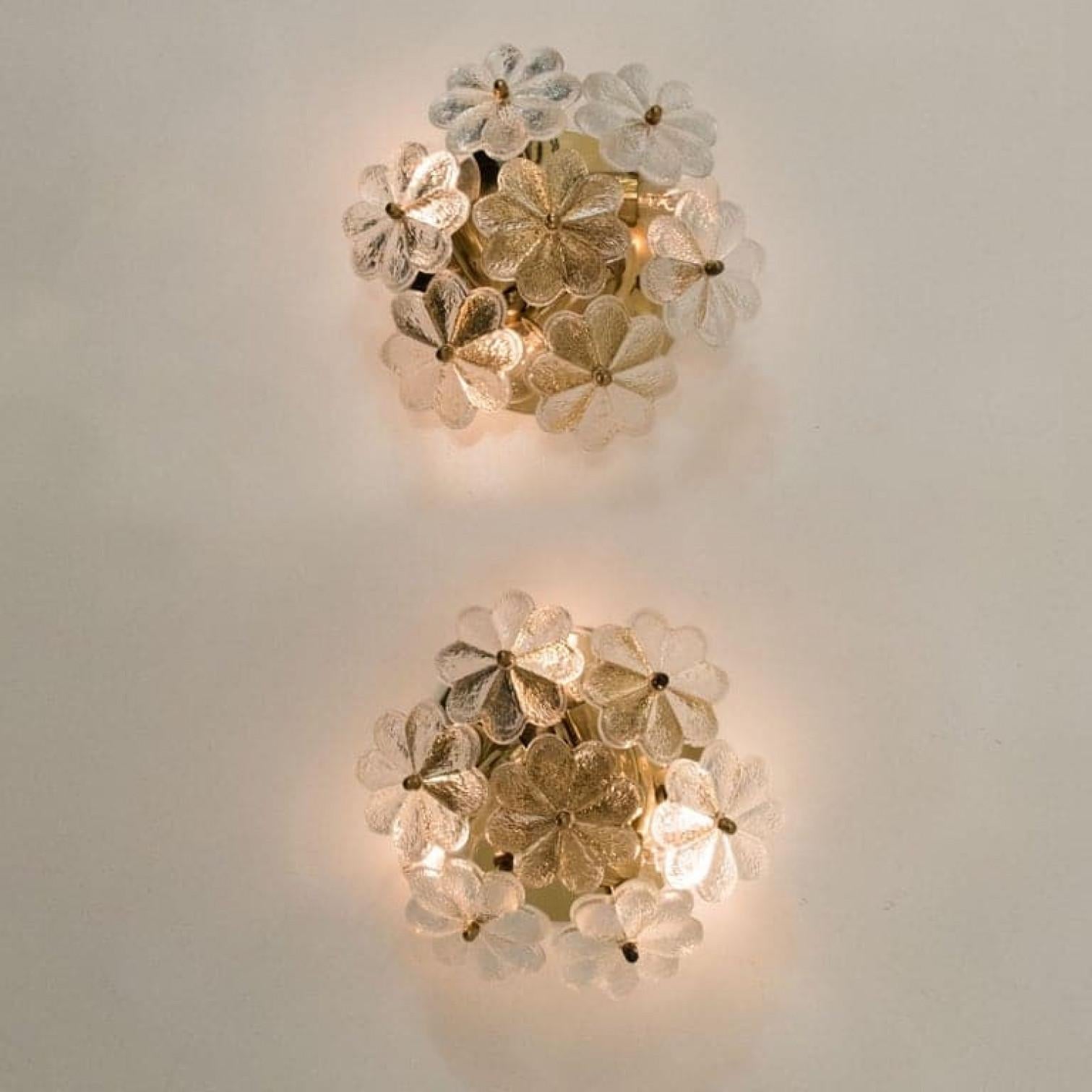 1 of the 4 Glass and Brass Floral Wall Lights from Ernst Palme, 1970s For Sale 7