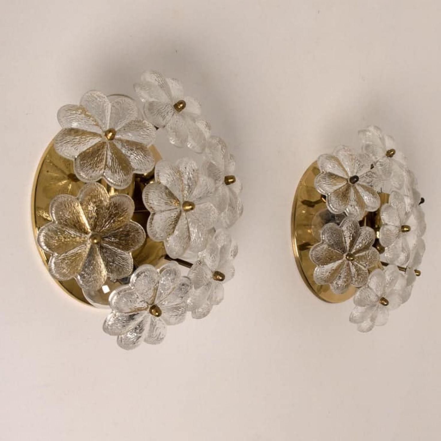 1 delle 4 applique floreali in vetro e ottone di Ernst Palme, anni '70 in vendita 7