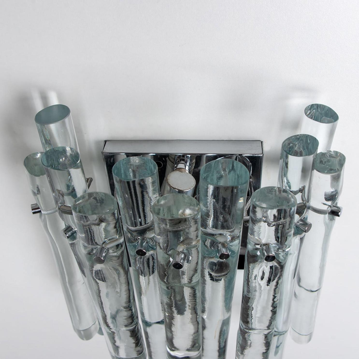 1 der 4 Wandleuchter aus Eisglas und Chrom von Kinkeldey, 1970er Jahre im Zustand „Gut“ im Angebot in Rijssen, NL