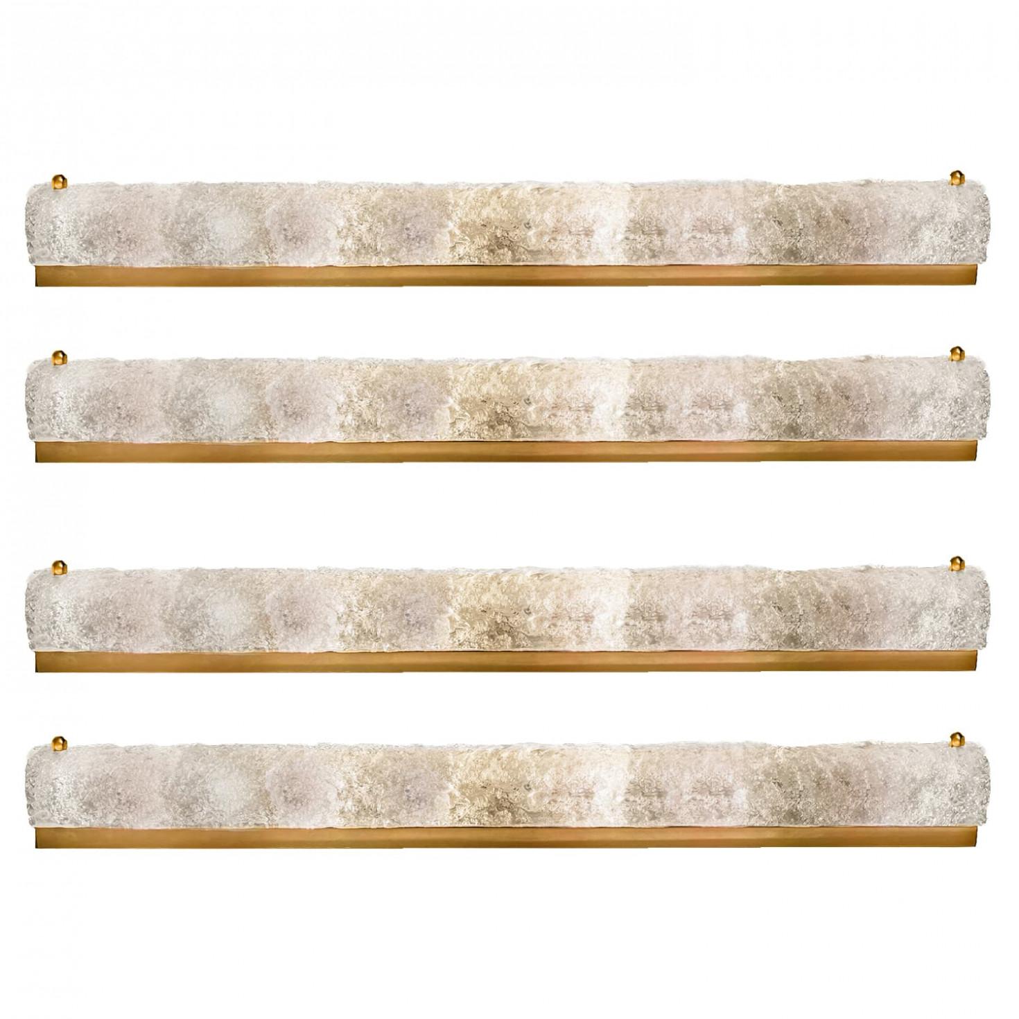 Metà XX secolo 1 of the 4 Ice Glass Wall Light Fixtures with Brass by Hillebrand, Germany, 1960 in vendita