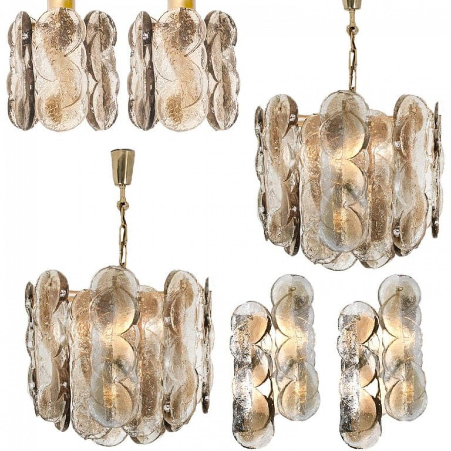 1 des 4 appliques murales Kalmar en verre de glace à motif tourbillon, Autriche, 1969 en vente 1