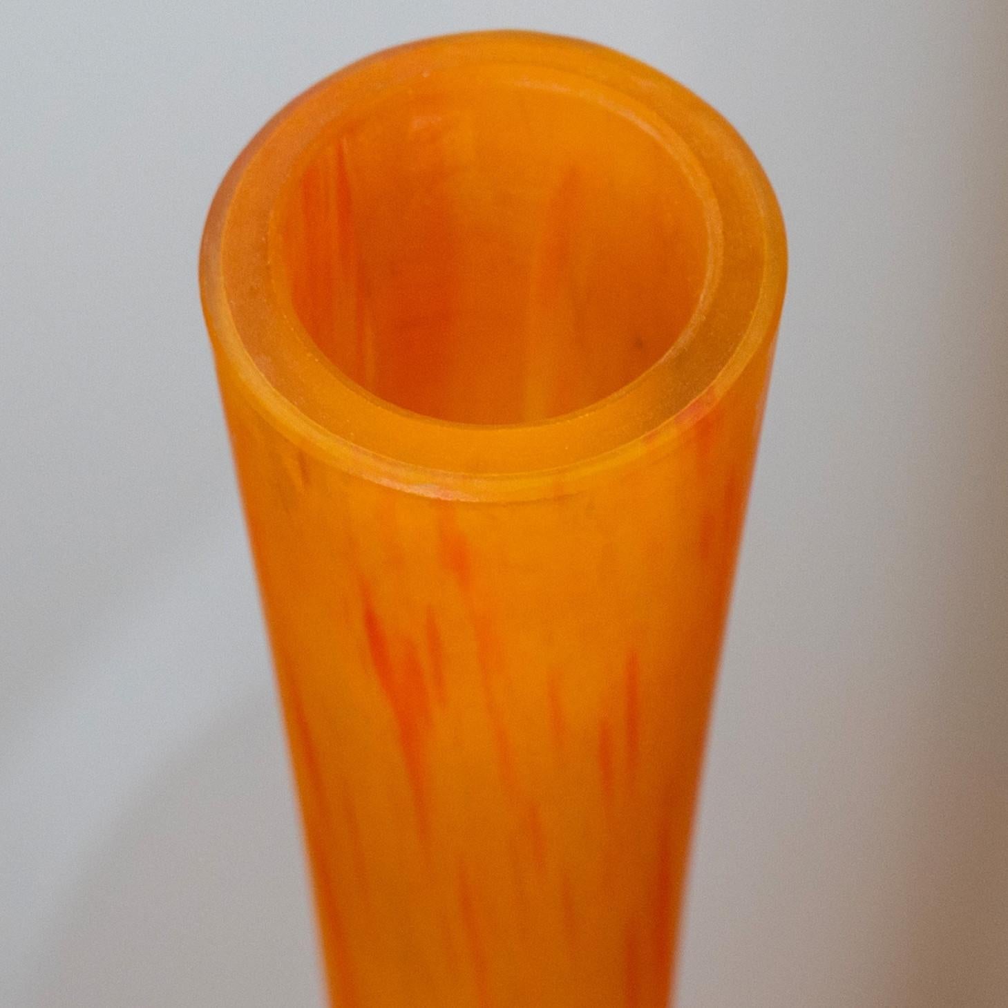 1 de los 4 Grandes Jarrones Daum Soliflore, Naranja Pâte de Verre, Francia en Bueno Estado en Rijssen, NL