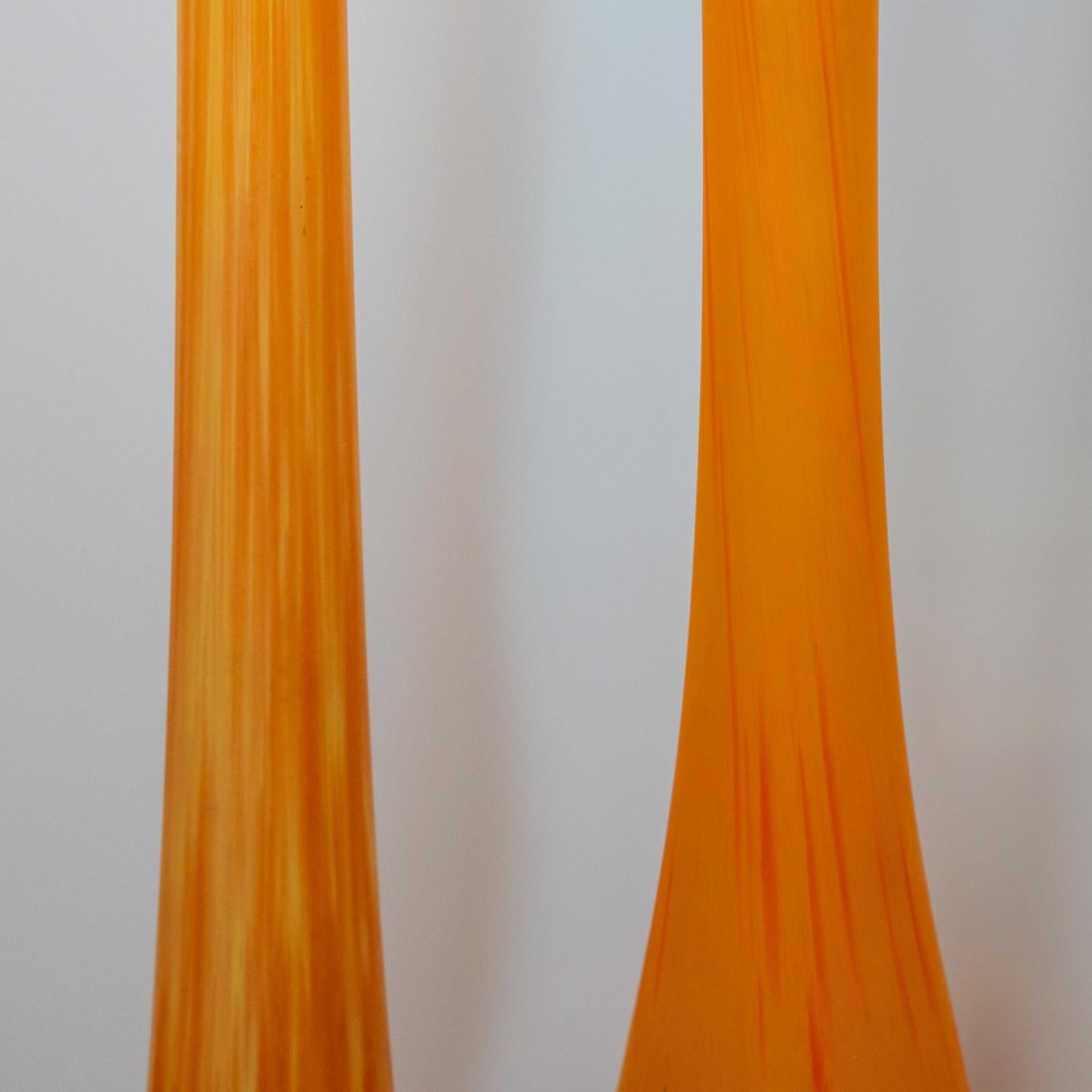 Fine XX secolo 1 dei 4 grandi vasi Soliflores di Daum, Pâte de Verre arancione, Francia