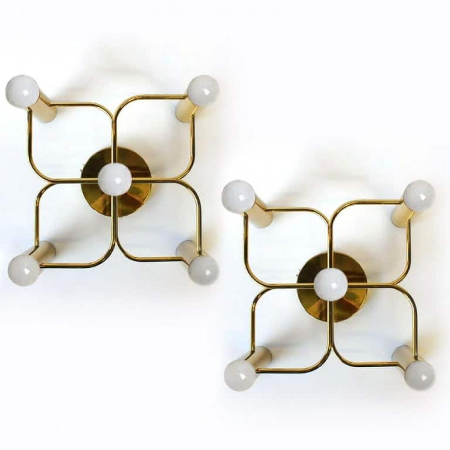 Ottone 1 dei 4 Leola Sculptural Brass 5-Light Ceiling or Wall Flush Mount, anni '70 in vendita