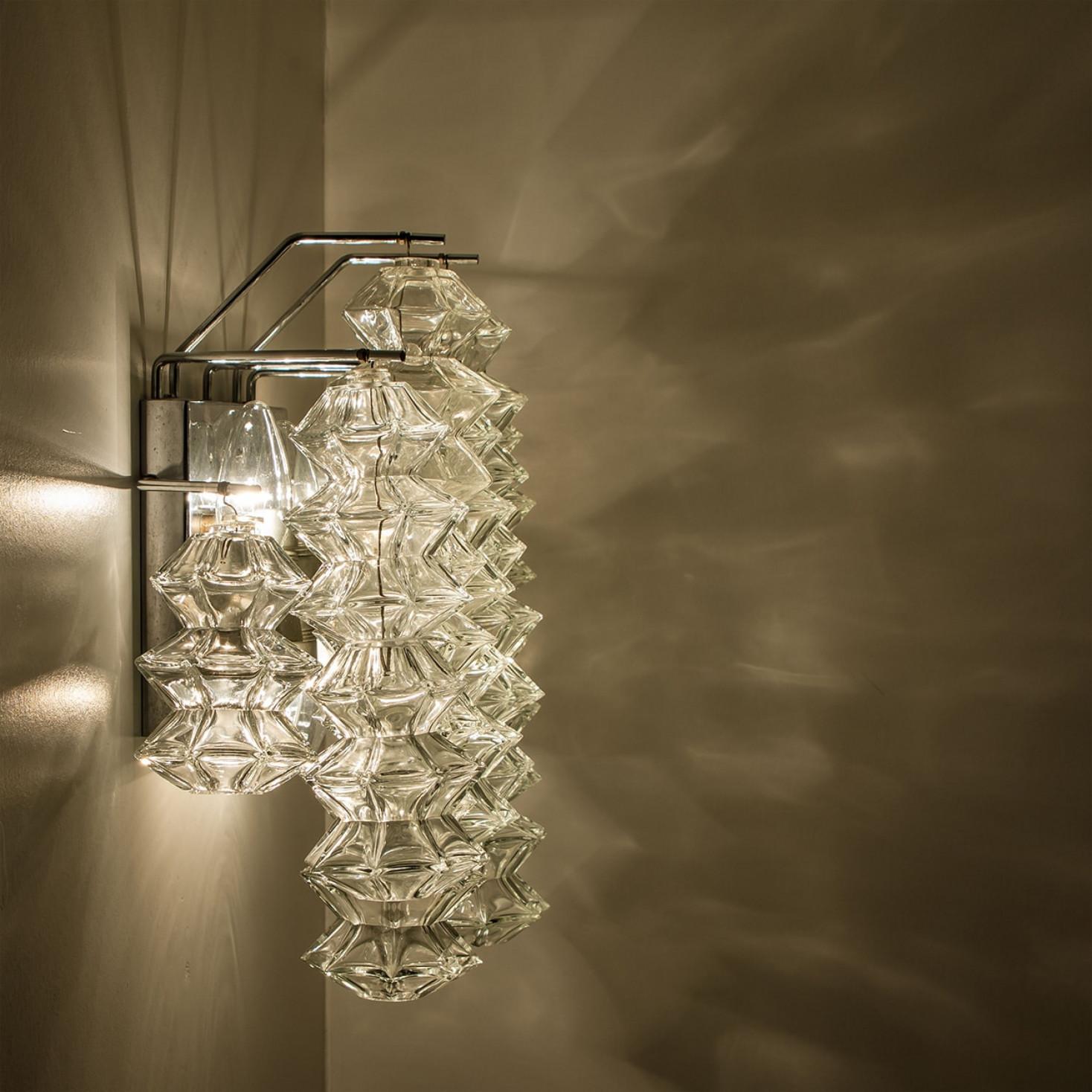 1 of the 4 Pagoda Chrome and Glass Sconces Wall Lights by Kalmar, Vienna 1969 For Sale 4