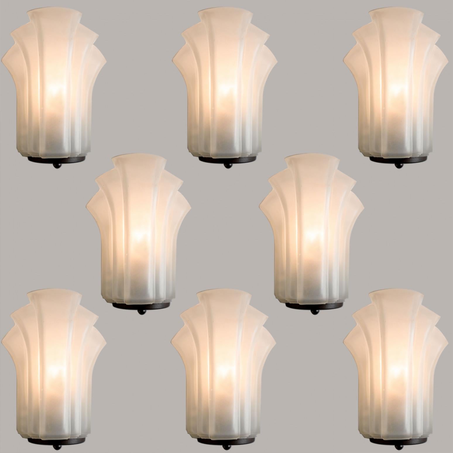 1 of the 4 Pairs Art Deco Style Milk Glass Shell Wall Lights, Germany, 1970 For Sale 10