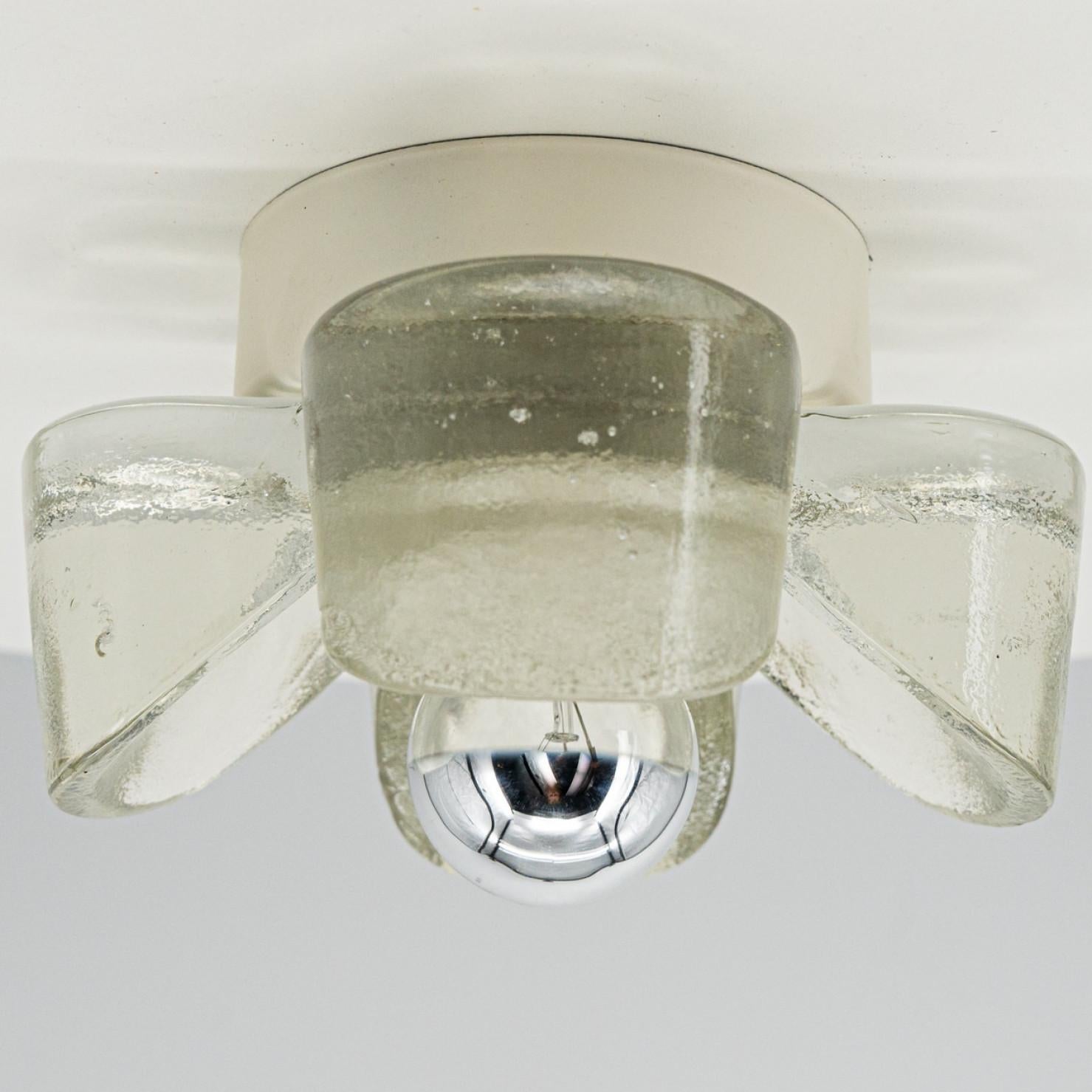 1 der 4 Paare von  Bubble Glass Wall Lights Flush Mounts Deutschland, 1970 im Angebot 5