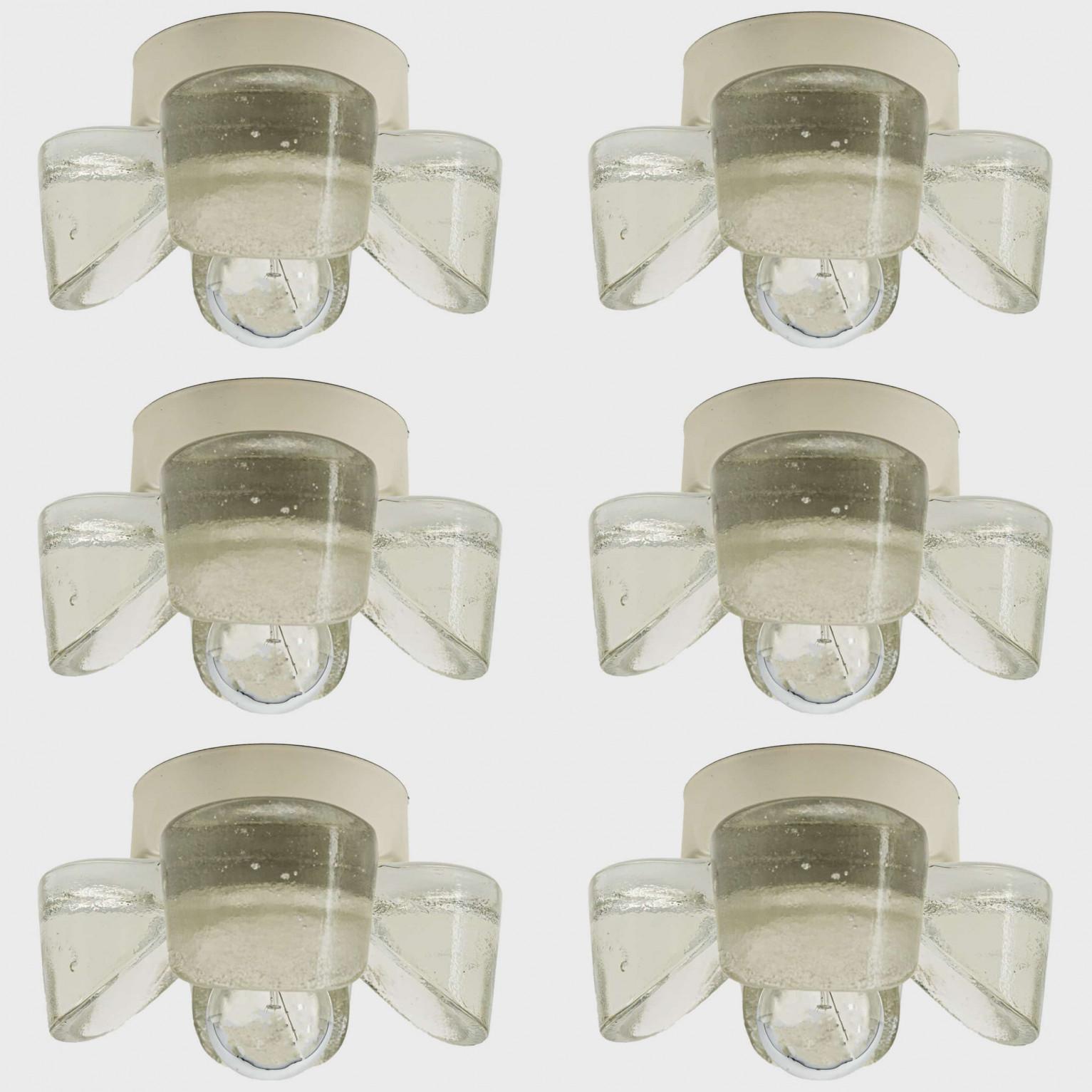 1 der 4 Paare von  Bubble Glass Wall Lights Flush Mounts Deutschland, 1970 (Moderne der Mitte des Jahrhunderts) im Angebot