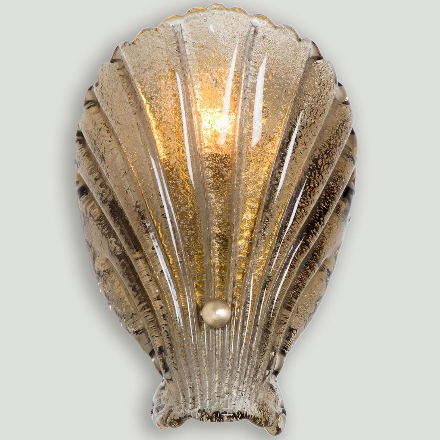 1 of the 4 Shell Wall Lights Murano Glass, Italy, 1969 In Good Condition For Sale In Rijssen, NL