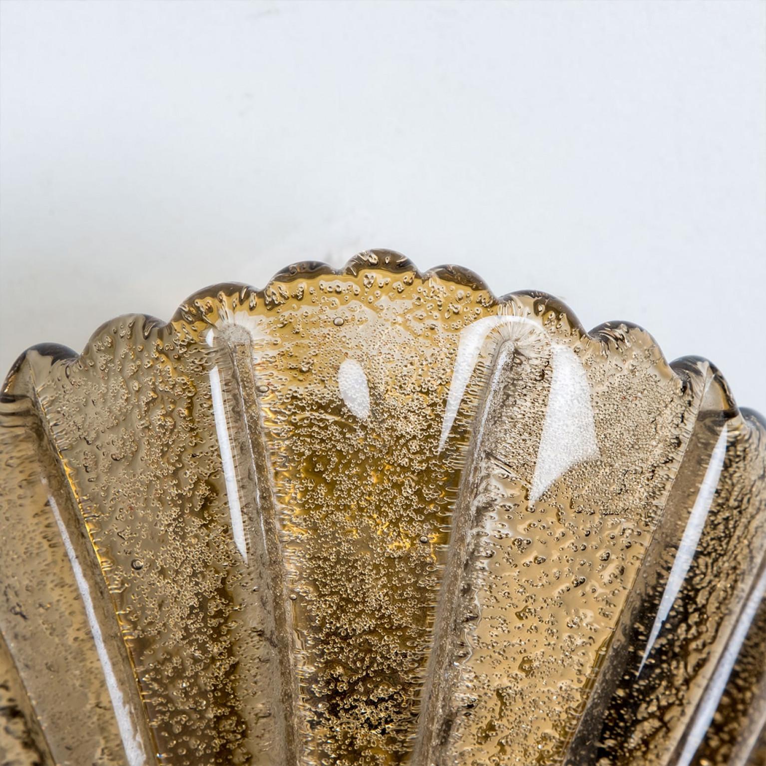 1 de los 4 apliques de concha de cristal de Murano, Italia, 1969 Latón en venta