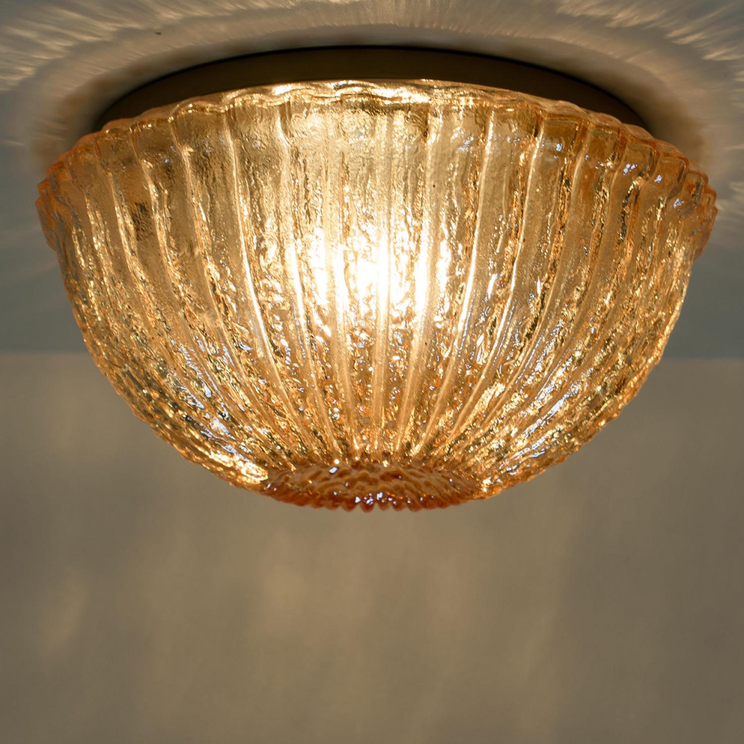 1 des 4 plafonniers ou encastrés en verre fumé de Peill Putzler, 1970 en vente 3