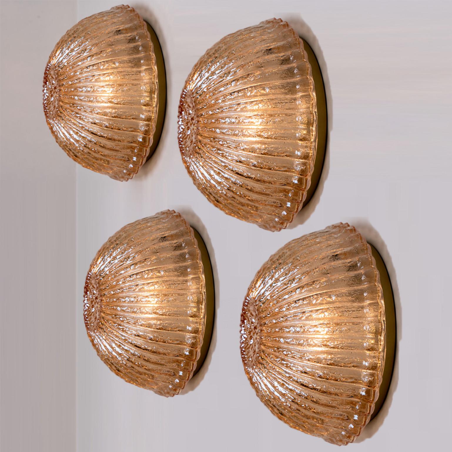 1 des 4 plafonniers ou encastrés en verre fumé de Peill Putzler, 1970 Bon état - En vente à Rijssen, NL
