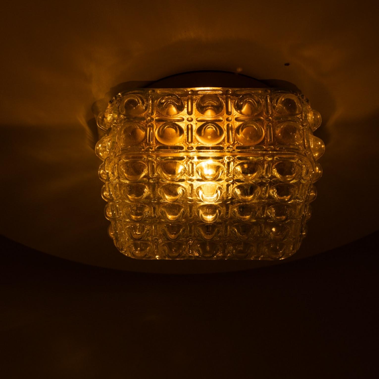 1 der 4 quadratischen Bubble Glass Flush Mount Wandleuchten von Helena Tynell, 1960 im Angebot 8