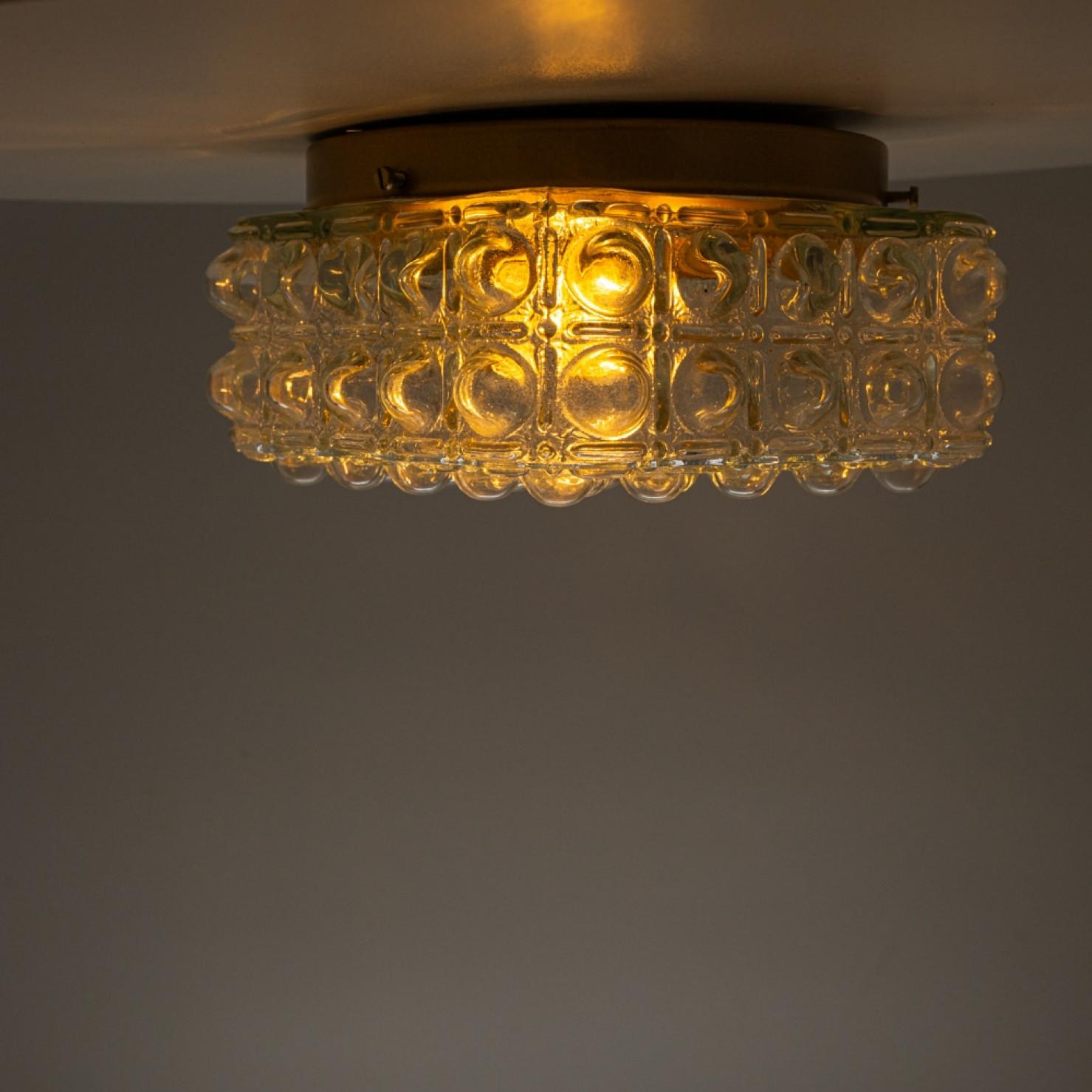 1 der 4 quadratischen Bubble Glass Flush Mount Wandleuchten von Helena Tynell, 1960 (Mitte des 20. Jahrhunderts) im Angebot