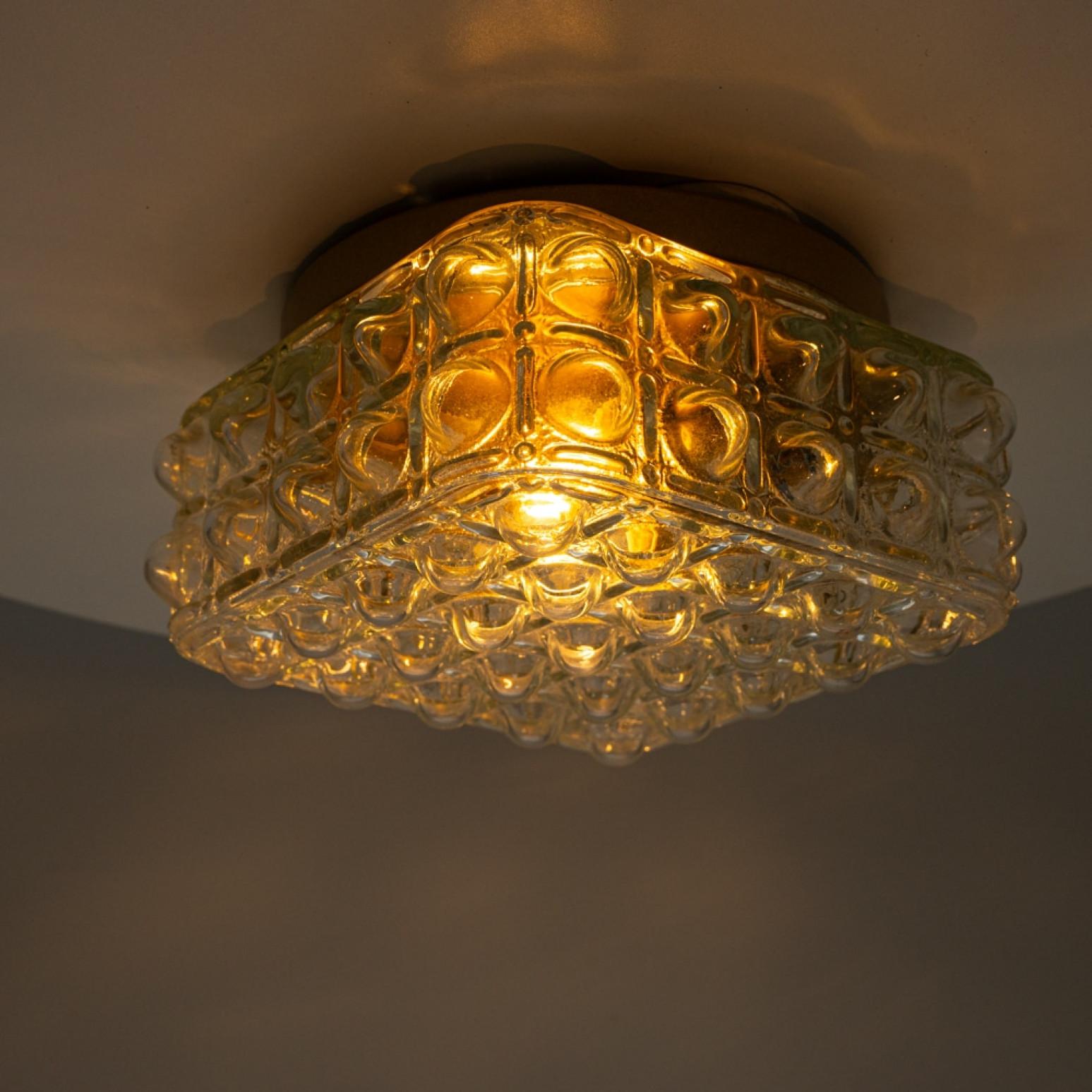 1 der 4 quadratischen Bubble Glass Flush Mount Wandleuchten von Helena Tynell, 1960 (Metall) im Angebot