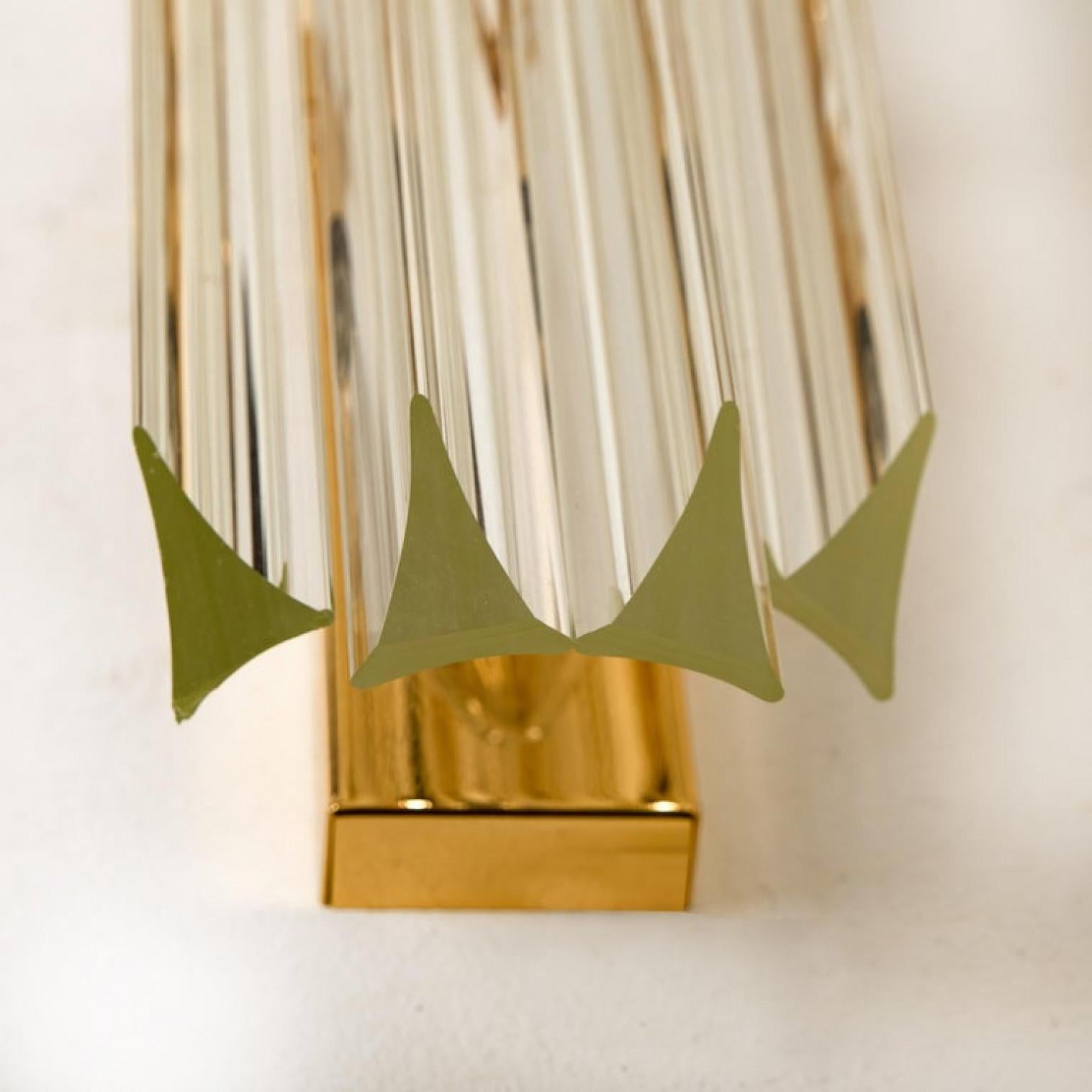 1 of the 4 Venini Style Murano Glass and Gilt Brass Sconces, Italy For Sale 4