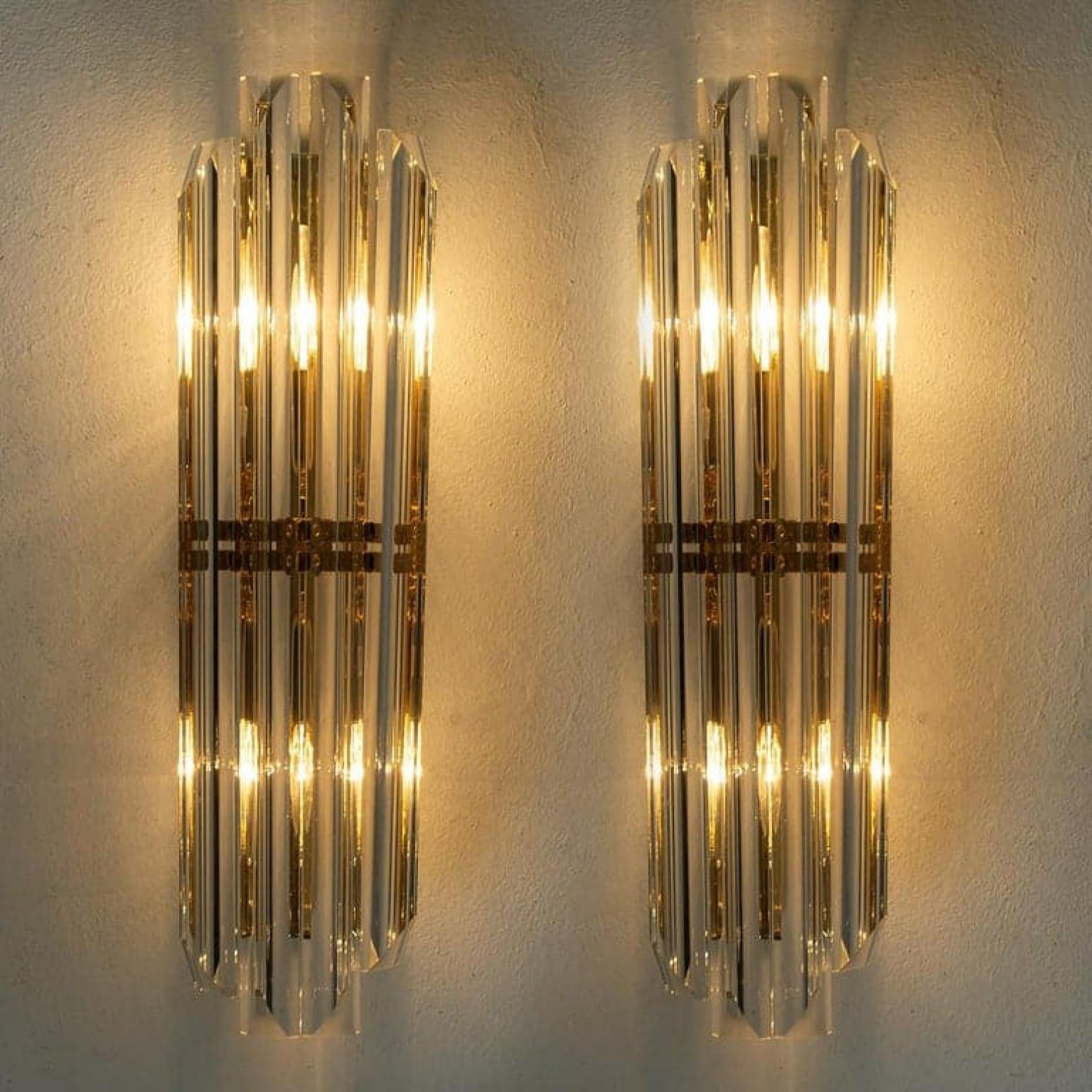 Plated 1 of the 4 Venini Style Murano Glass and Gilt Brass Sconces, Italy For Sale
