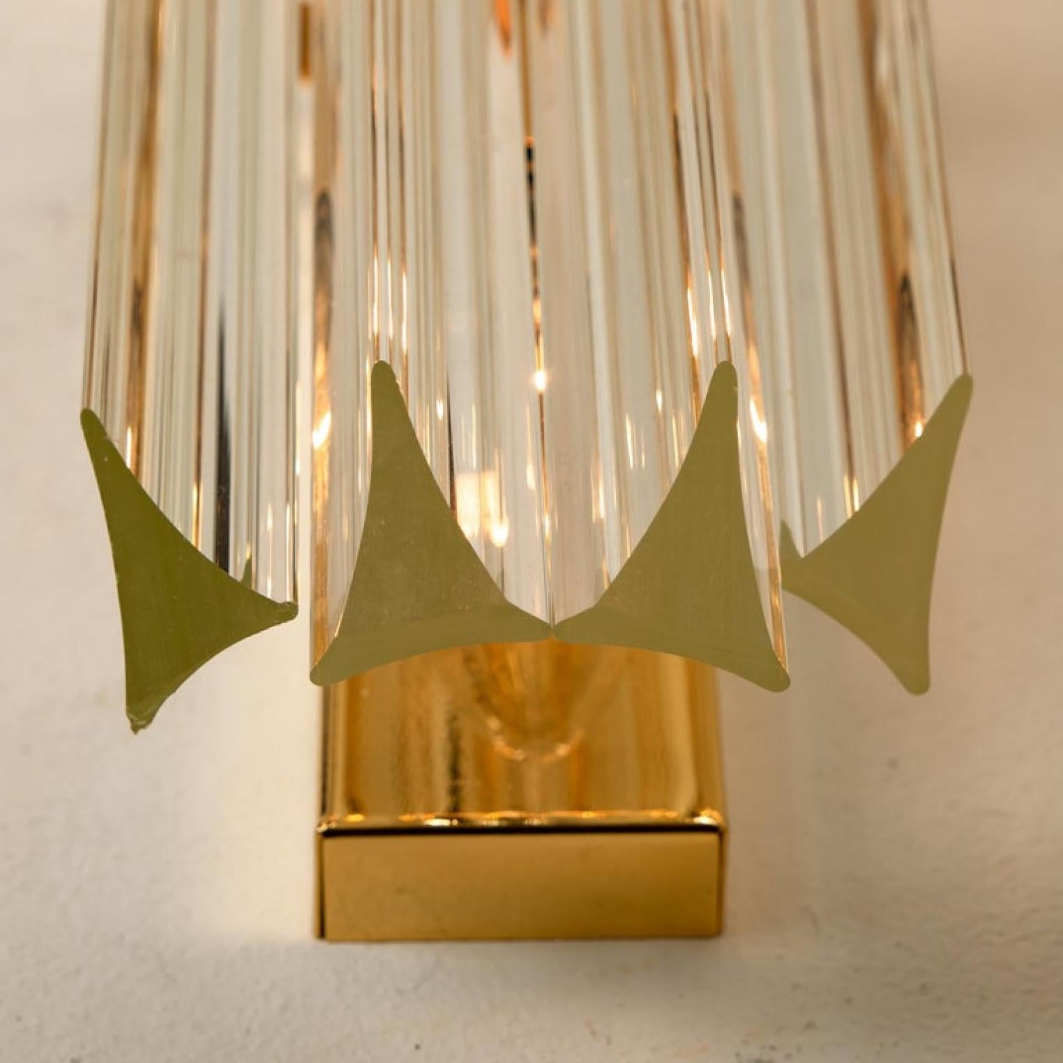 1 of the 4 Venini Style Murano Glass and Gilt Brass Sconces, Italy For Sale 1
