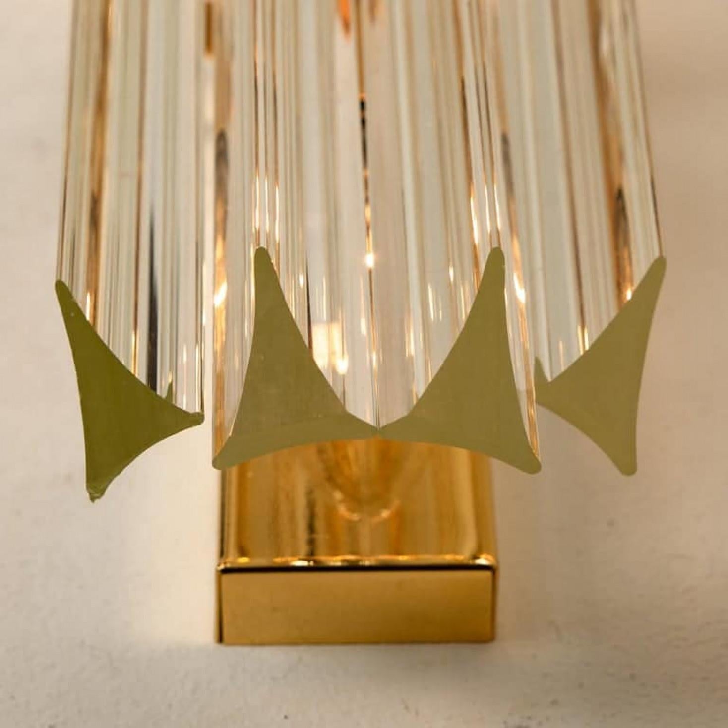 1 of the 4 Venini Style Murano Glass and Gilt Brass Sconces, Italy For Sale 1