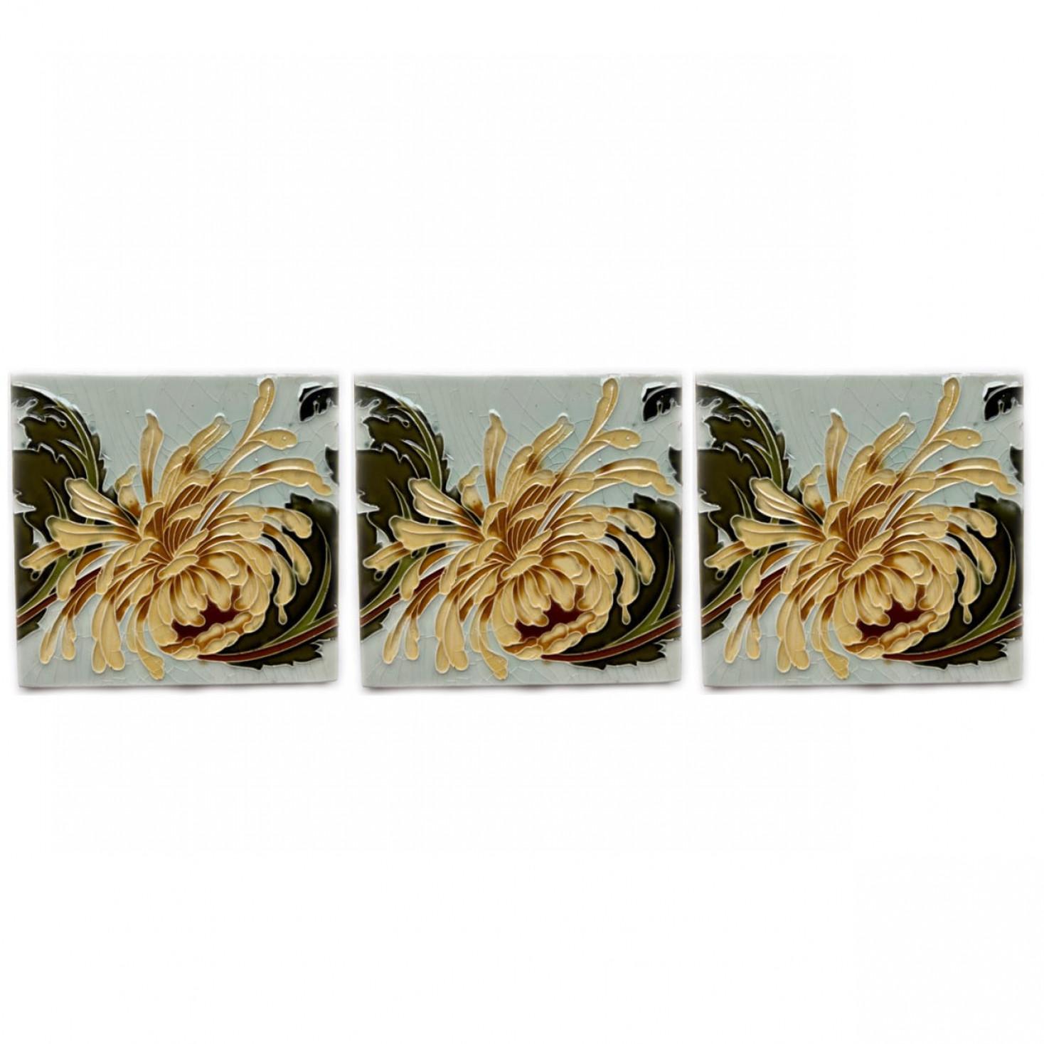 Belga 1 delle 42 piastrelle Art Nouveau, opera di Gilliot Hemiksem, Belgio, anni '30 circa in vendita