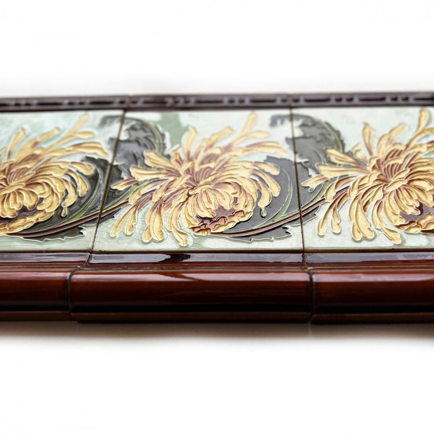XX secolo 1 delle 42 piastrelle Art Nouveau, opera di Gilliot Hemiksem, Belgio, anni '30 circa in vendita