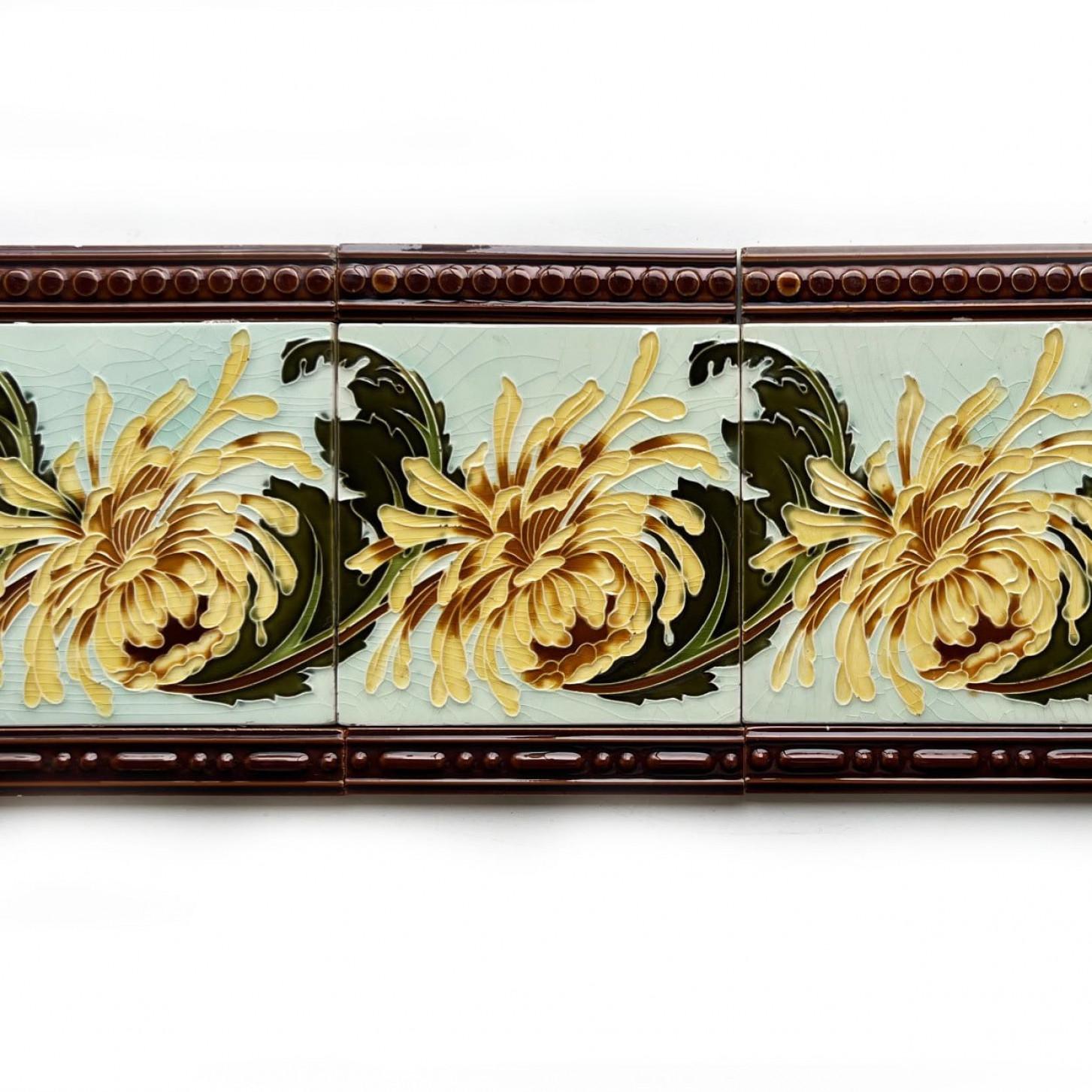 1 delle 42 piastrelle Art Nouveau, opera di Gilliot Hemiksem, Belgio, anni '30 circa in vendita 1
