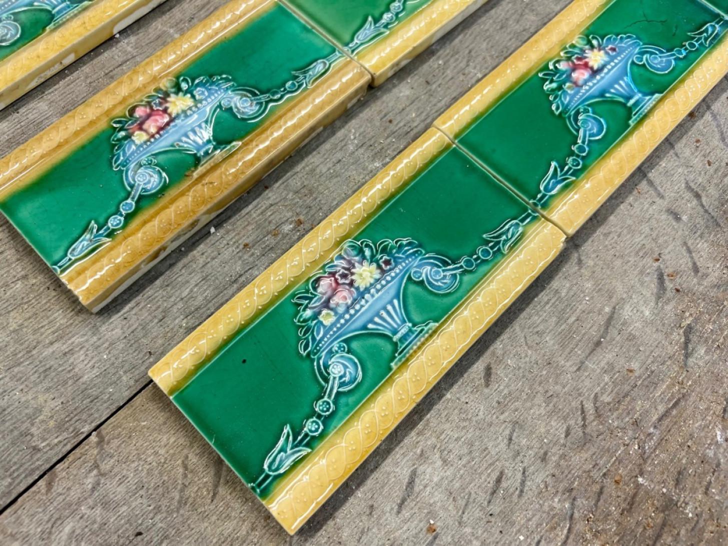 1 des 42 carreaux en relief uniques d'antiquités, vers 1900 en vente 3