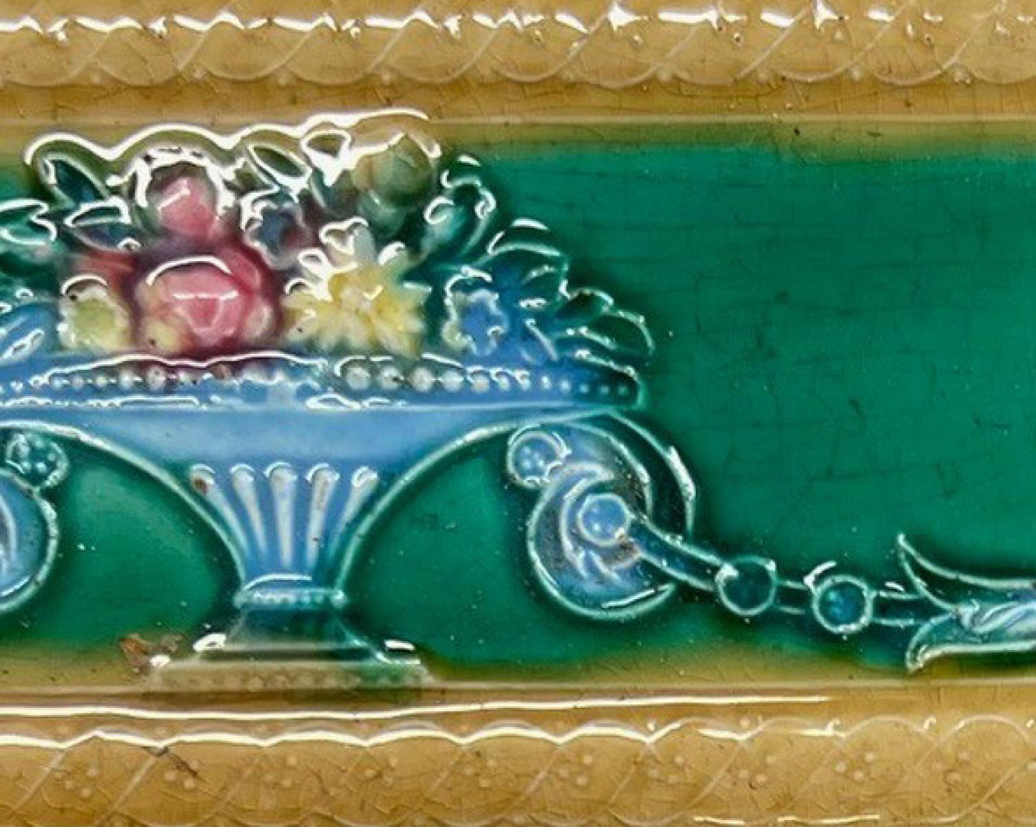 1 des 42 carreaux en relief uniques d'antiquités, vers 1900 en vente 1