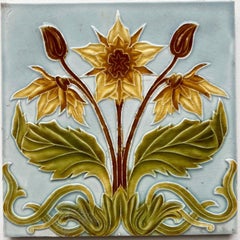1 der 44 blauen und gelben Jugendstil-Relieffliesen, um 1920