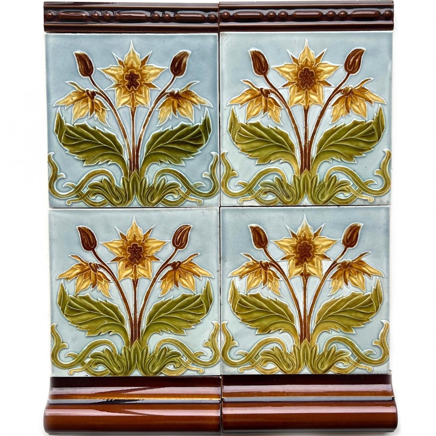 1 der 44 blauen und gelben Jugendstil-Relieffliesen, um 1920 im Angebot 1