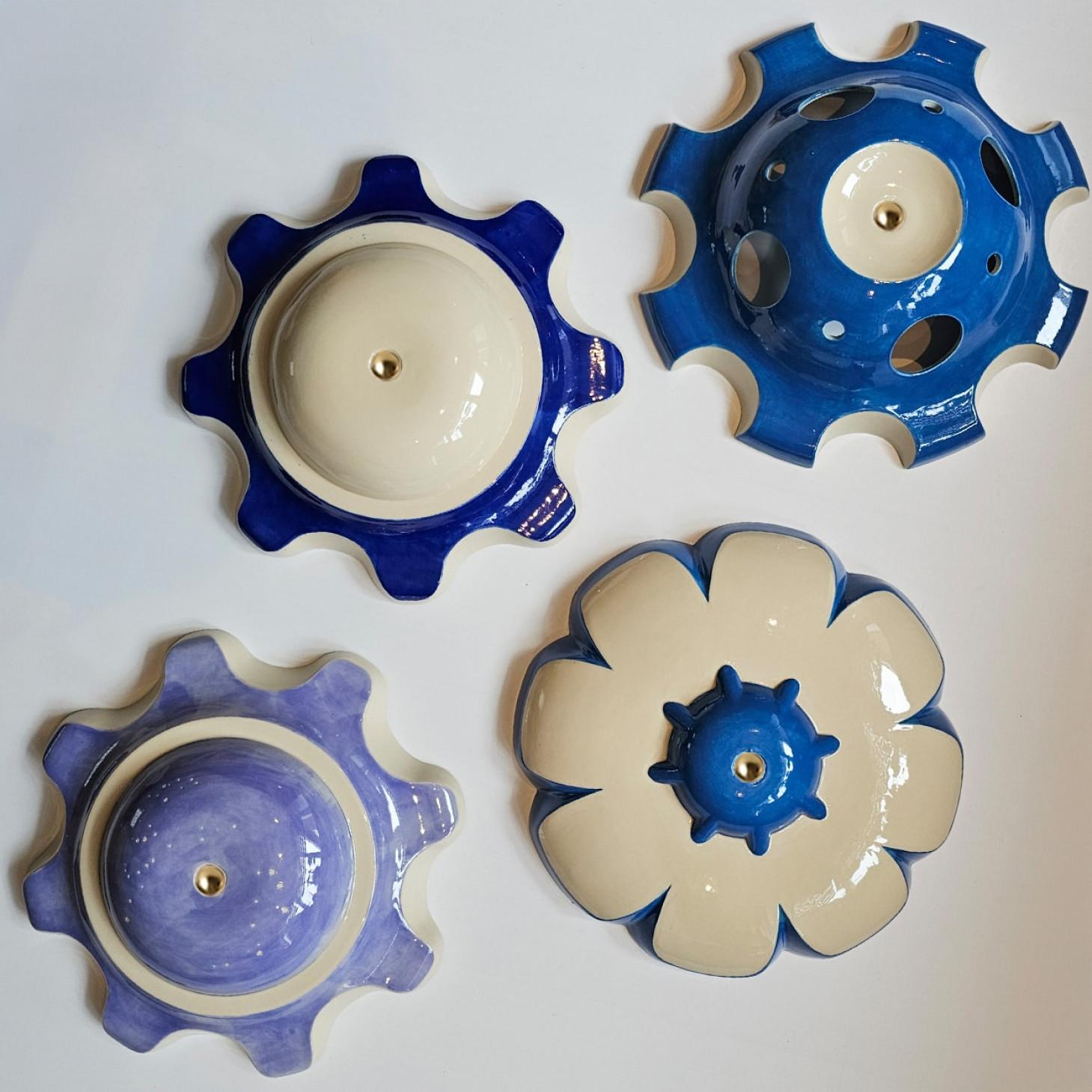 1 des 5 lampes en céramique Blue Lila, Rosettes par Jeanine Keizer, 1990 en vente 2