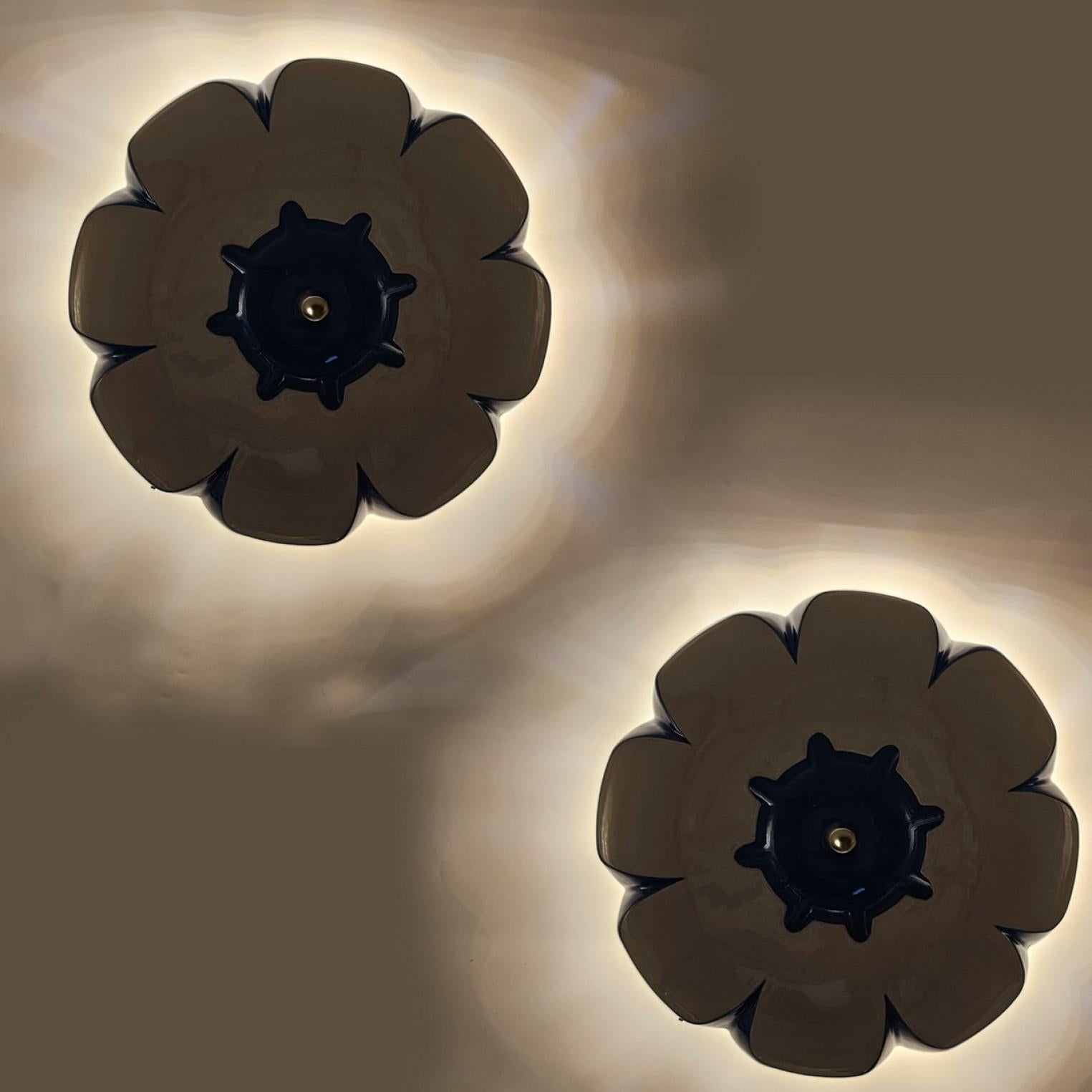 Néerlandais 1 des 5 lampes en céramique Blue Lila, Rosettes par Jeanine Keizer, 1990 en vente