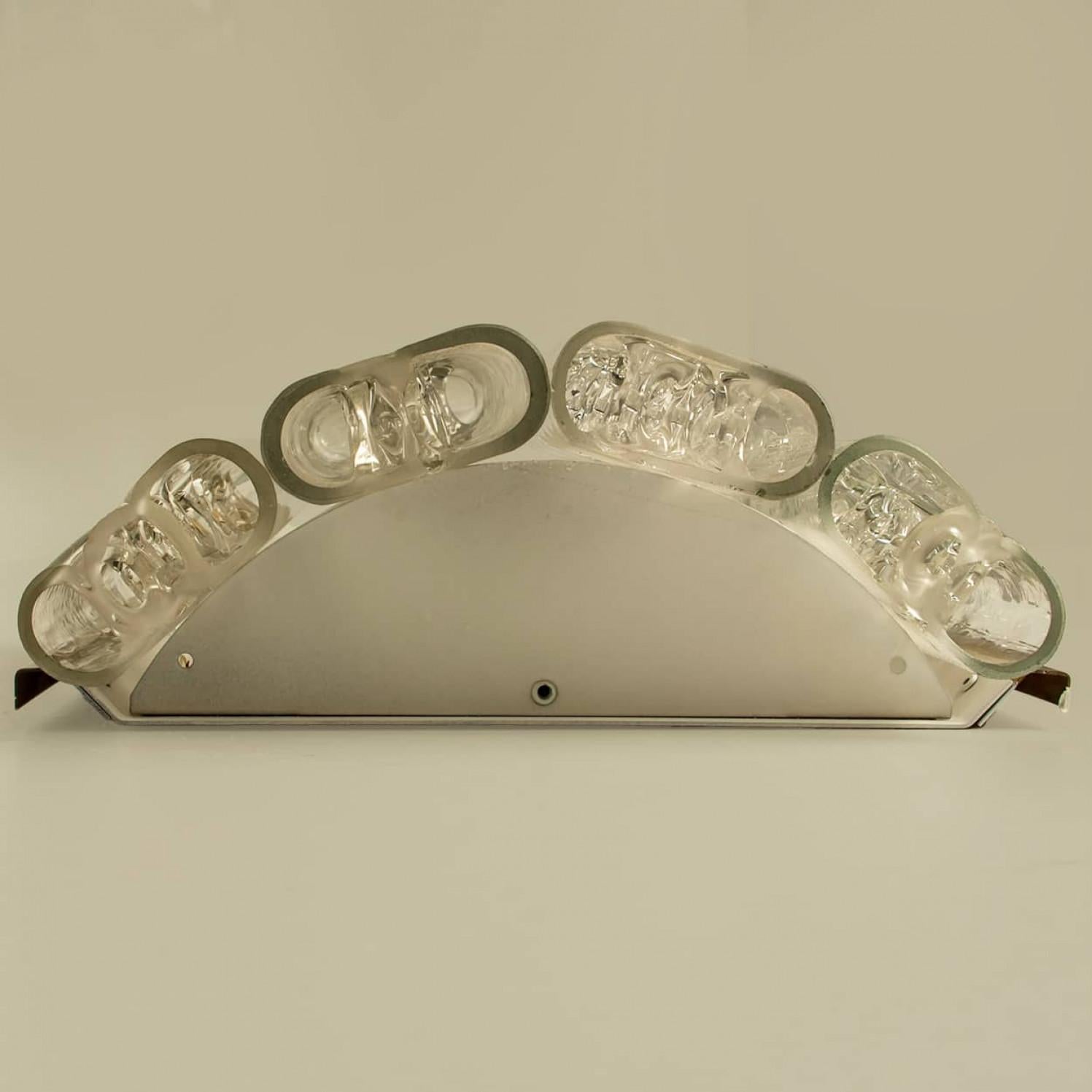 Ottone 1 delle 5 Applique strutturate in vetro soffiato e ottone di Doria, 1960 in vendita