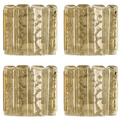 1 der 5 Wandleuchter aus strukturiertem geblasenem Glas und Messing von Doria, 1960