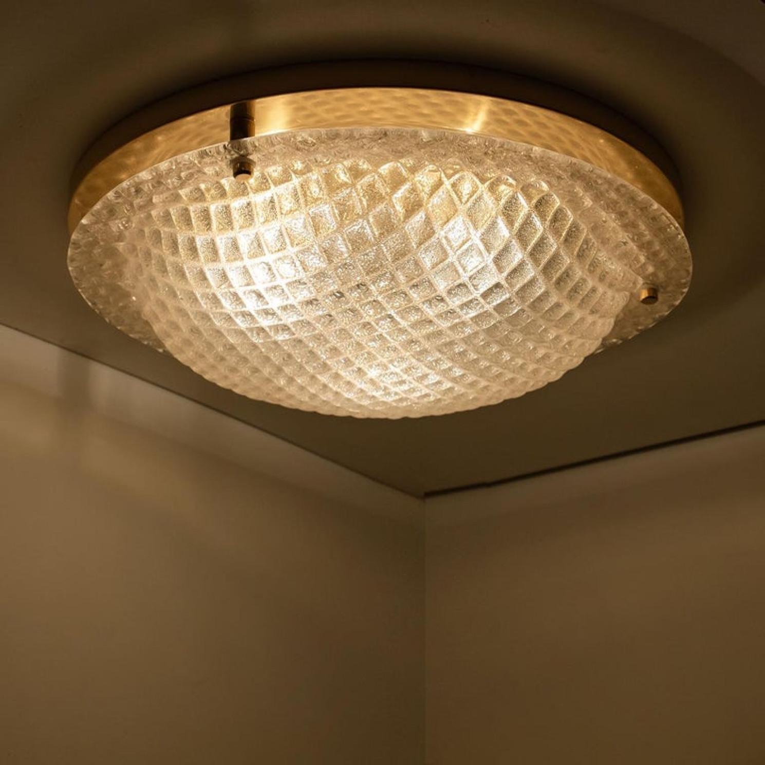 1 of the 5 Textured Murano Flush Mount / Wall Light by Hillebrand In Good Condition For Sale In Rijssen, NL