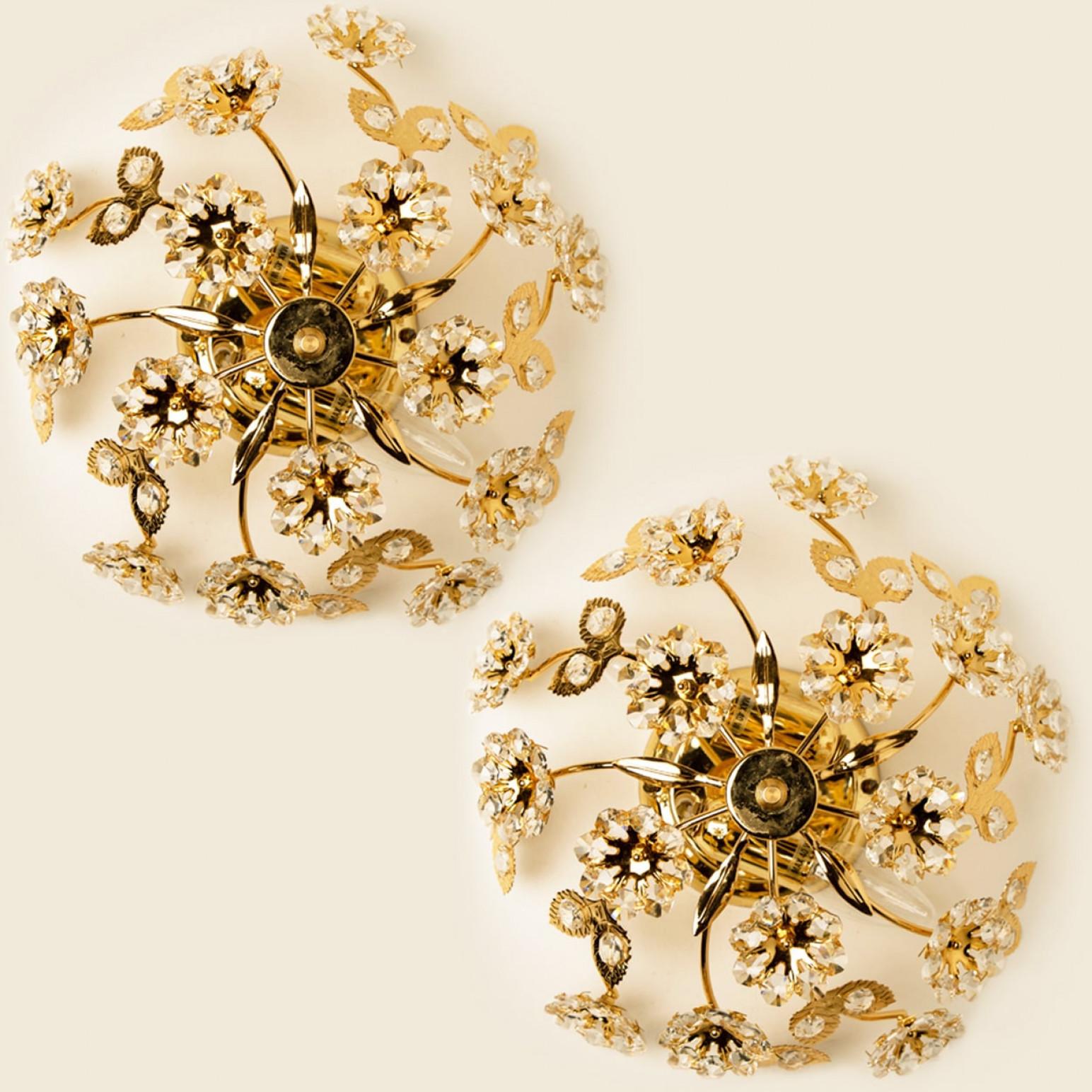 1 of the 5=several Gold-Plated Flower Wall Lights/ Flushmounts by Palwa in vendita 5