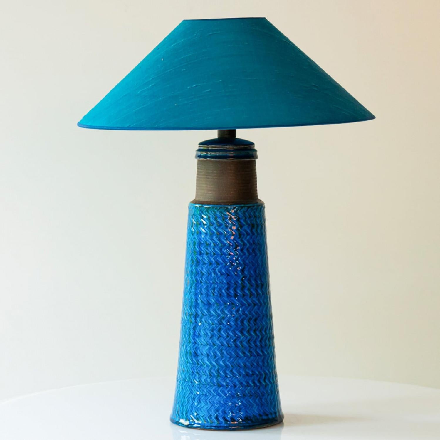 1 of the 6 Bitossi Lamps, Custom Silk Lamp Shades by R. Houben (Ende des 20. Jahrhunderts) im Angebot