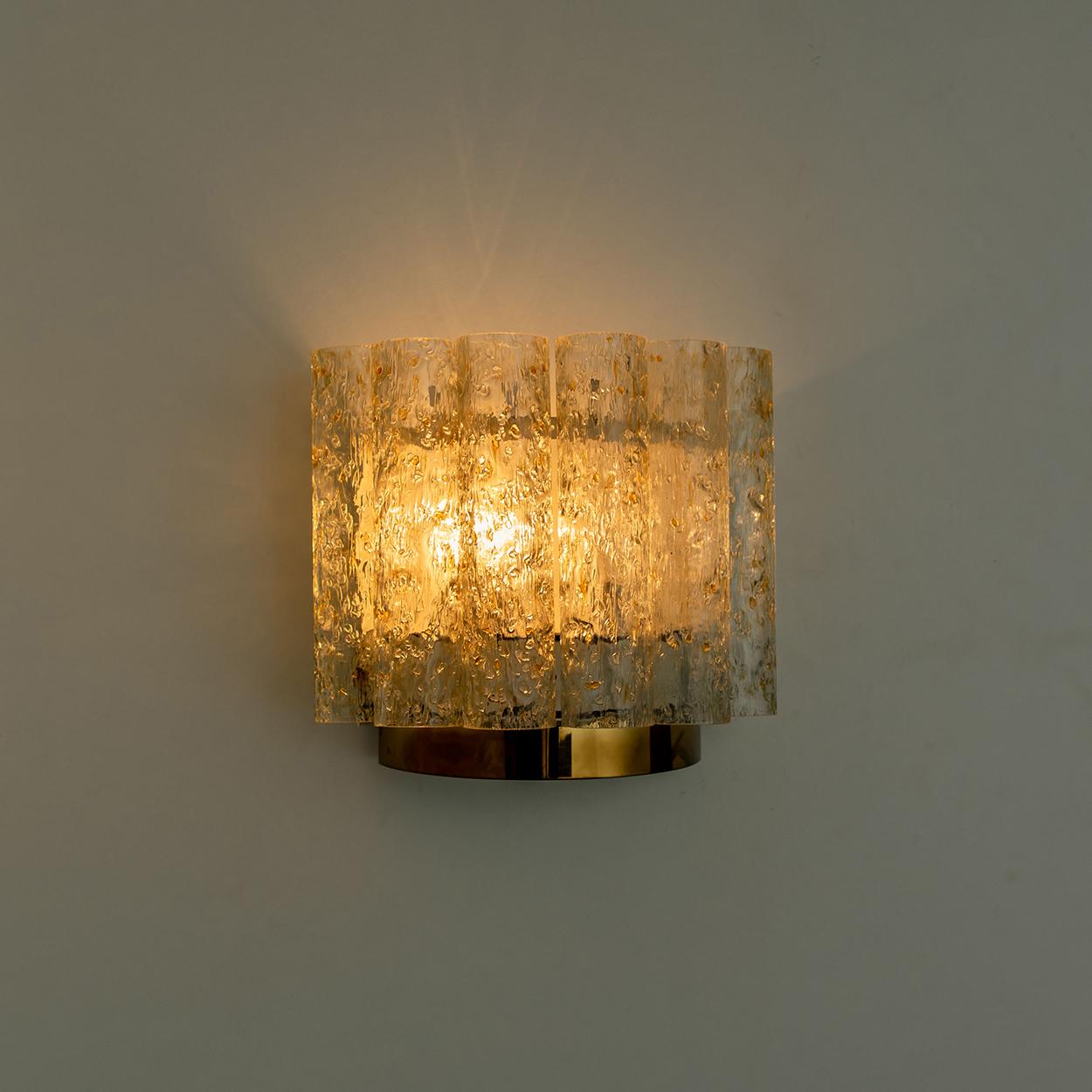 1 of the 6 Doria Wall Lamps in Brass and Glass, 1960s In Good Condition For Sale In Rijssen, NL