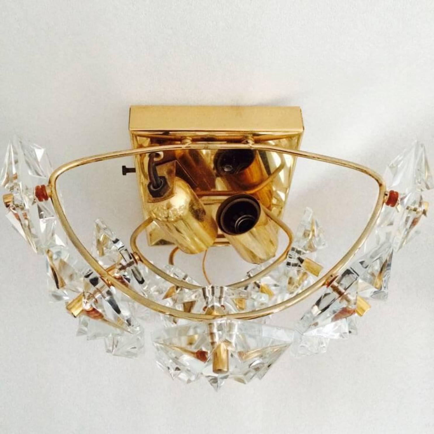 Hand-Crafted 1 of the 6 Faceted Crystal and Gilt Sconces by Kinkeldey, Germany, 1970s For Sale